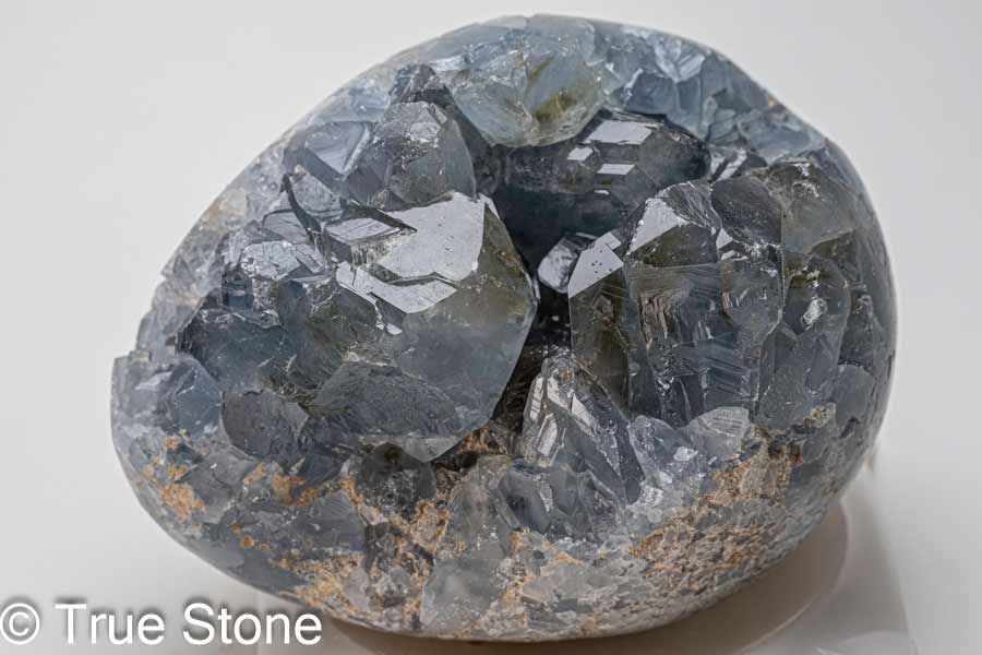セレスタイト 天青石 天上界 原石 957g 天使 ジオード 晶洞 ドーム パワーストーン 天然石｜True Stone