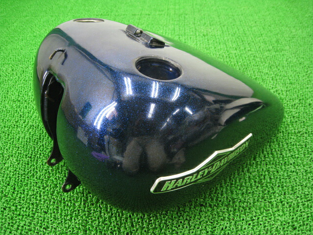 FXSTC1450 タンク 青ラメ ハーレー 純正 バイク 部品 カッコイイ カスタムに 車検 Genuine 【中古】 eH