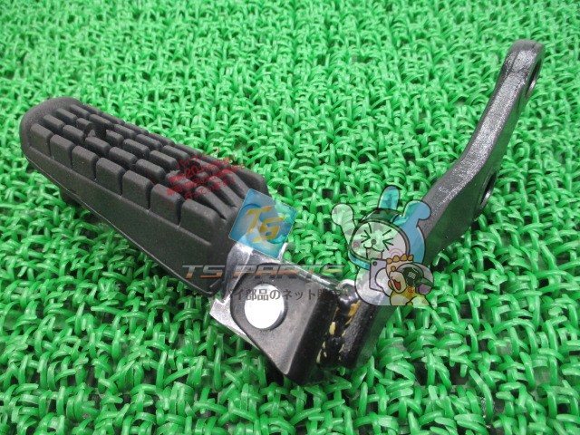 SR400 フロントステップ 右 在庫有 即納 ヤマハ 純正 新品 バイク 部品 メインステップ フットレスト 車検 Genuine 67|ティーエスパーツ 店