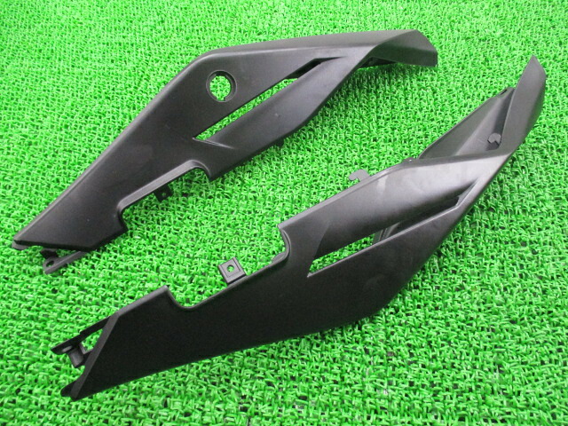 トゥオーノV4R シートカウル 左右 黒 アプリリア 純正 バイク 部品 2013年式外し ZD4TY0018CS000*** 割れ欠け無し コケキズ無し 機能的問題なし 車検 Genuine 【中古】|ティーエスパーツ 店