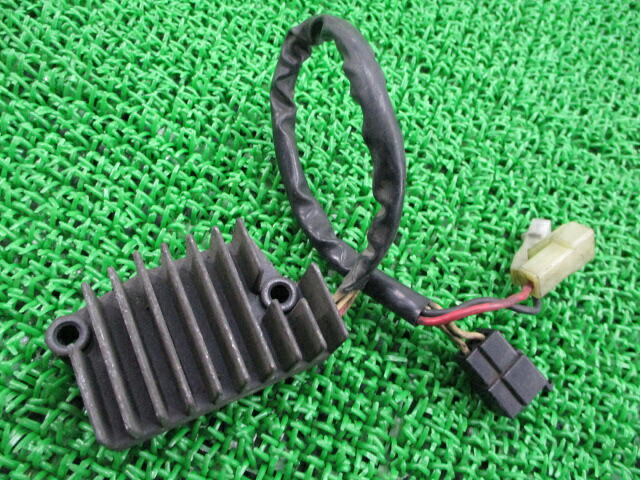 V-MAX レギュレター ヤマハ 純正 バイク 部品 レギュレーター レクチファイアー 機能的問題なし 対策後 車検 Genuine 【中古】｜ティーエスパーツ　店