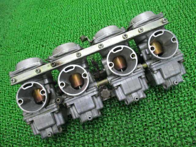 XJ650SP キャブレター 4L6-003*** ヤマハ 純正 バイク 部品 1981年式外し 4L6 割れ欠け無し 品薄 希少品 車検 Genuine 【中古】 86 XJ650SPキャブレター4L6-003***ヤマハ純正バイク部品1981年式外し4L6