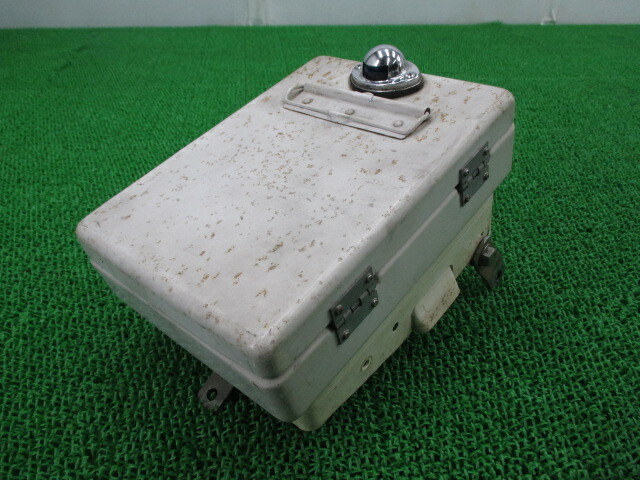 W3リアボックスカワサキ純正バイク部品激レア当時物1973年式外しW3F-00***W1W1S車検Genuine【中古】