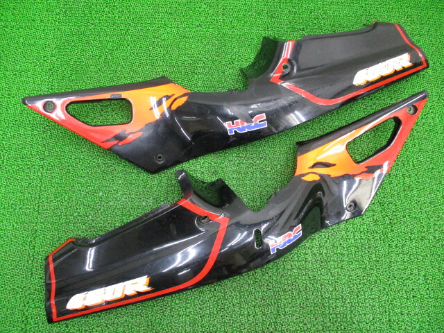 VFR400R シートカウル 左右 黒 ホンダ 純正 バイク 部品 NC30 修復素材やカスタム素材に 品薄 希少品 車検 Genuine 【中古】