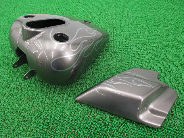 FLHR1340 外装セット 銀 95716-07CNX ハーレー 純正 バイク 部品 エッジフレームペイント タンク サイドカバー 03-07年モデル コケキズ無し 車検 Genuine 【中古】 Le|ティーエスパーツ 店
