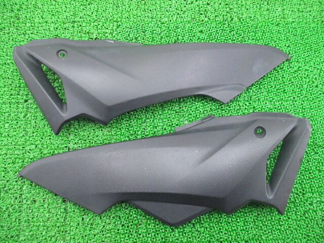 CBR600F サイドカバー 左右 黒 ホンダ 純正 バイク 部品 PC41 11-13年 割れ欠け無し そのまま使える 修復素材に 車検 Genuine 【中古】|ティーエスパーツ 店