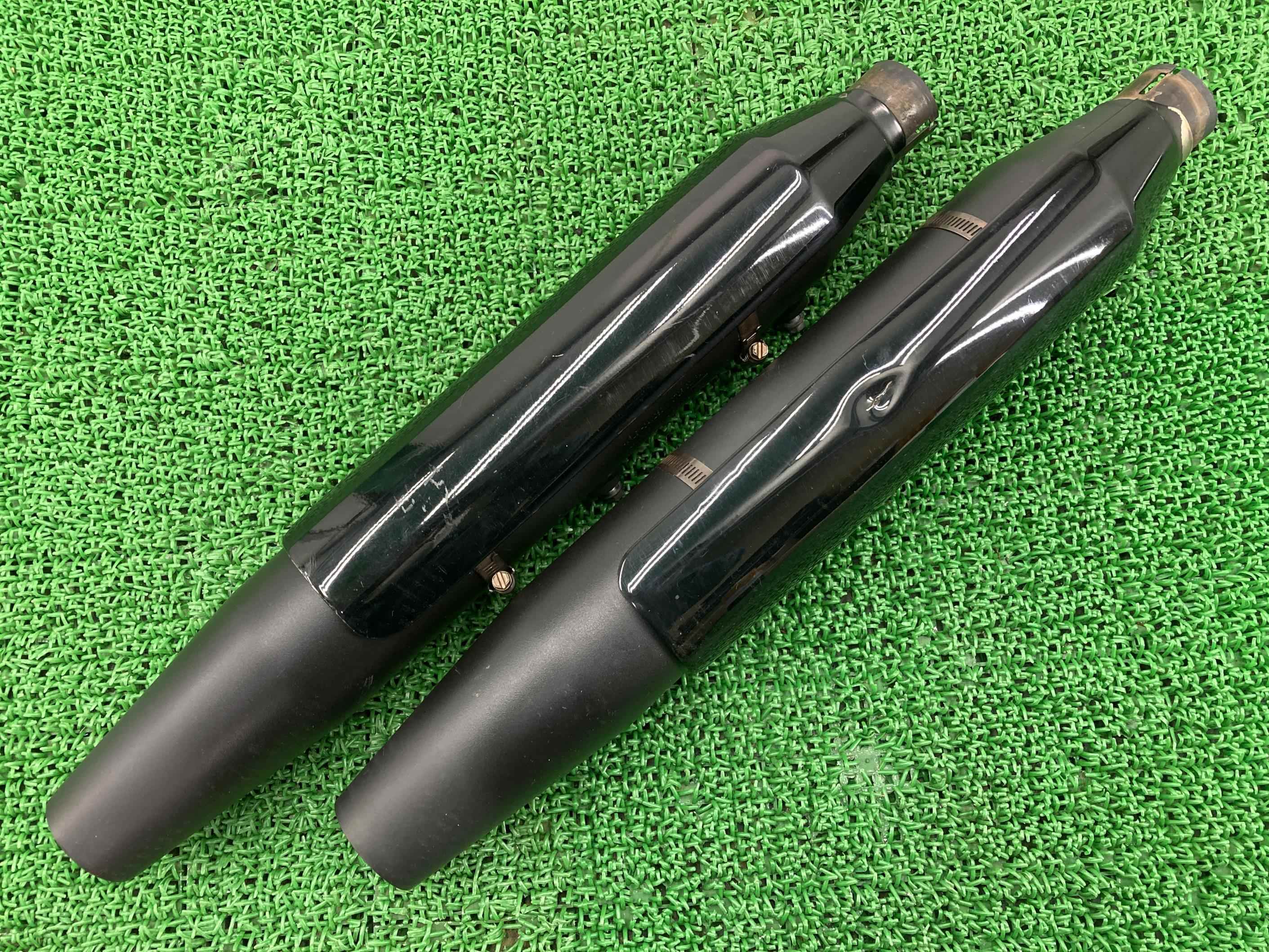 FXSE1800 サイレンサーマフラー ハーレー 純正 バイク 部品 16-17年モデル CVOプロストリートブレイクアウト コケキズ無し 凹み無し 車検用に 車検 Genuine 【中古】