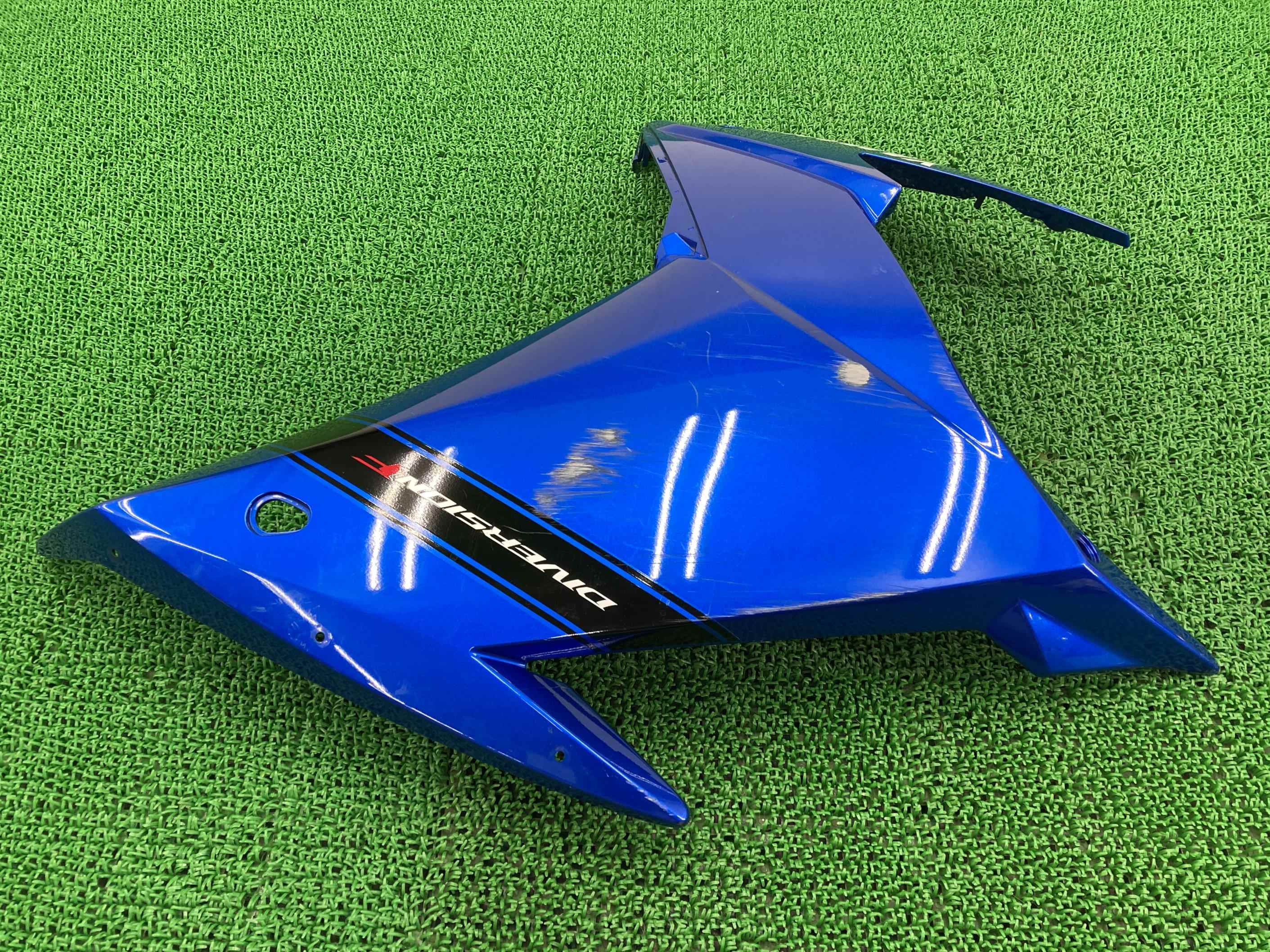 在庫処分 ヤマハ 純正 バイク 部品 Xj6ディバージョンf サイドカウル 純正右 青m 割れ欠け無し 修復素材やペイント素材に 車検 Genuine Appelectric Co Il