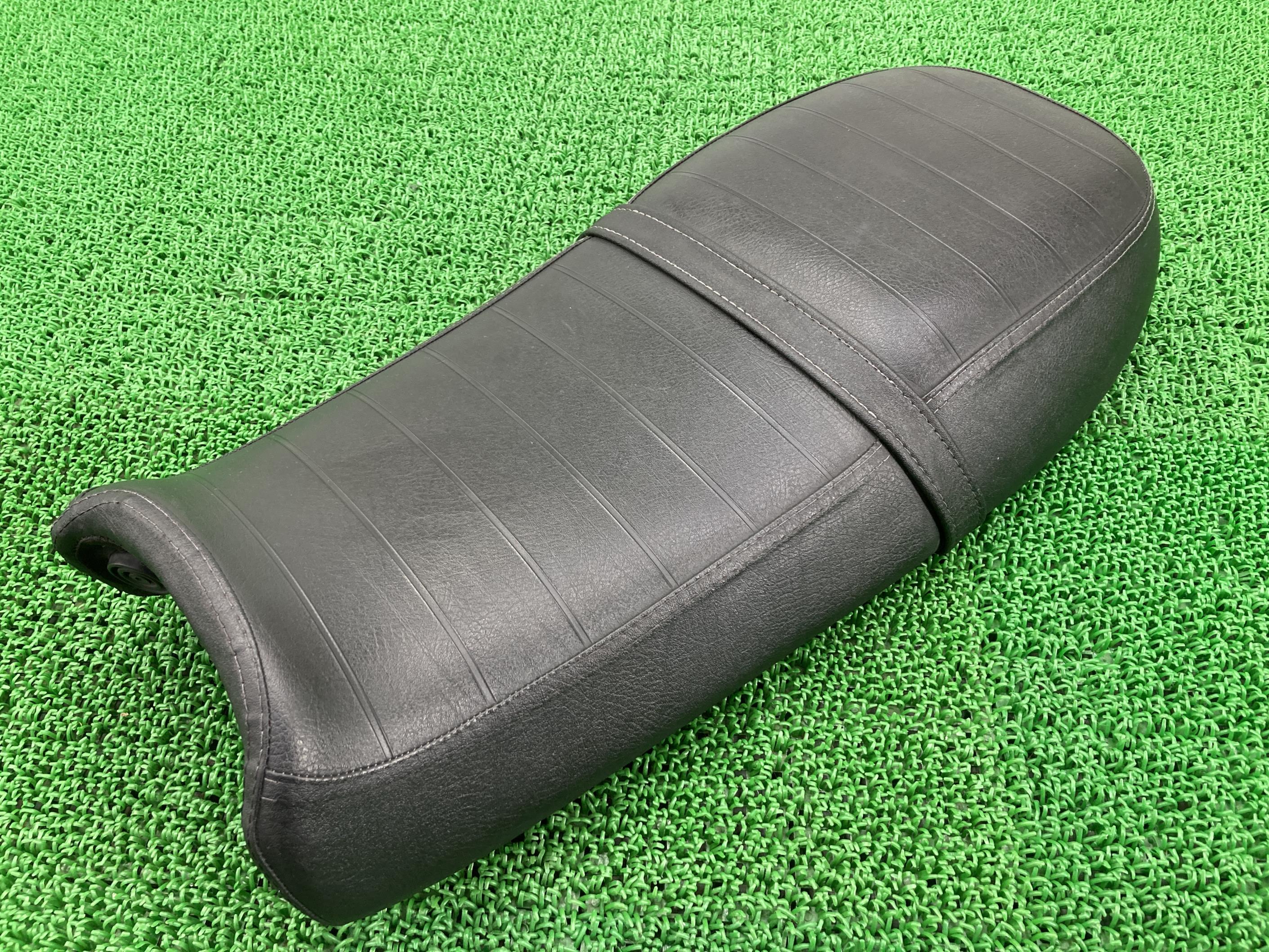 楽天市場】V7レーサー シート 在庫有 即納 モトグッチ 純正 新品