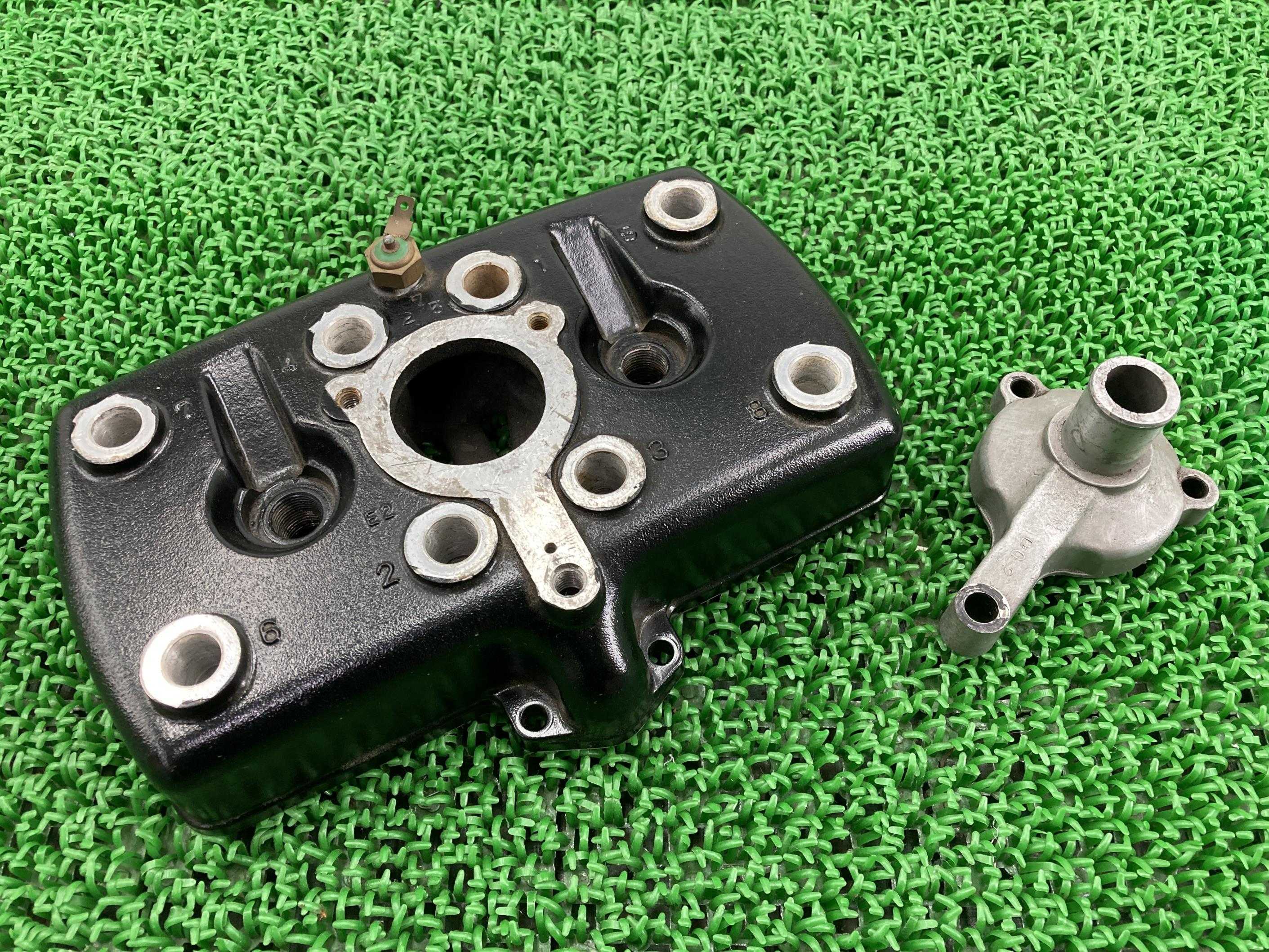 RZ250シリンダーヘッドヤマハ純正バイク部品4L3-001***割れ欠け無し修復素材やストック用に車検Genuine【中古】
