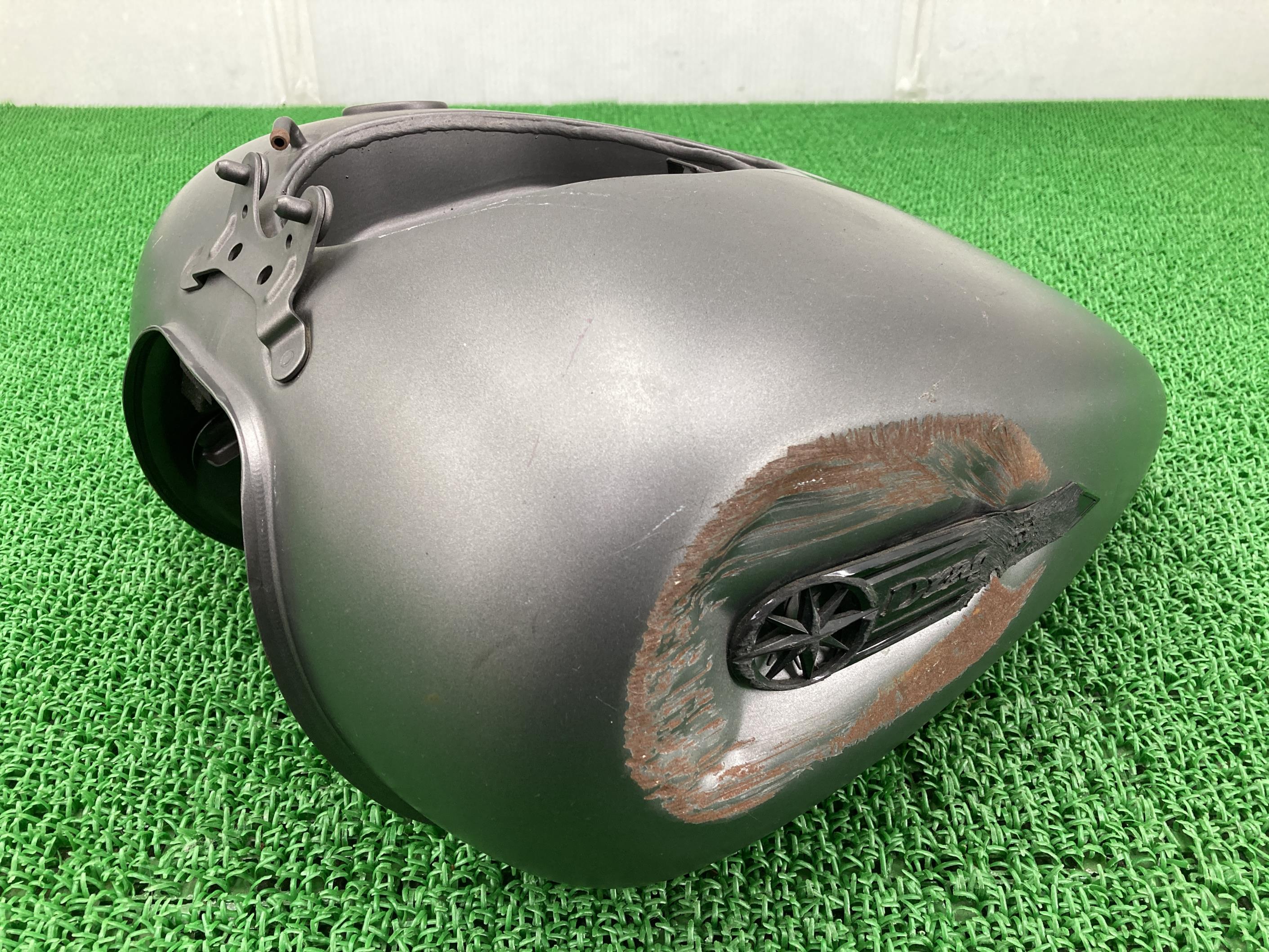 ヤマハ純正バイク部品ドラッグスター400タンク純正ガンMVH02J穴あき無し修復素材やペイント素材にマットグレーメタリック車検Genuine