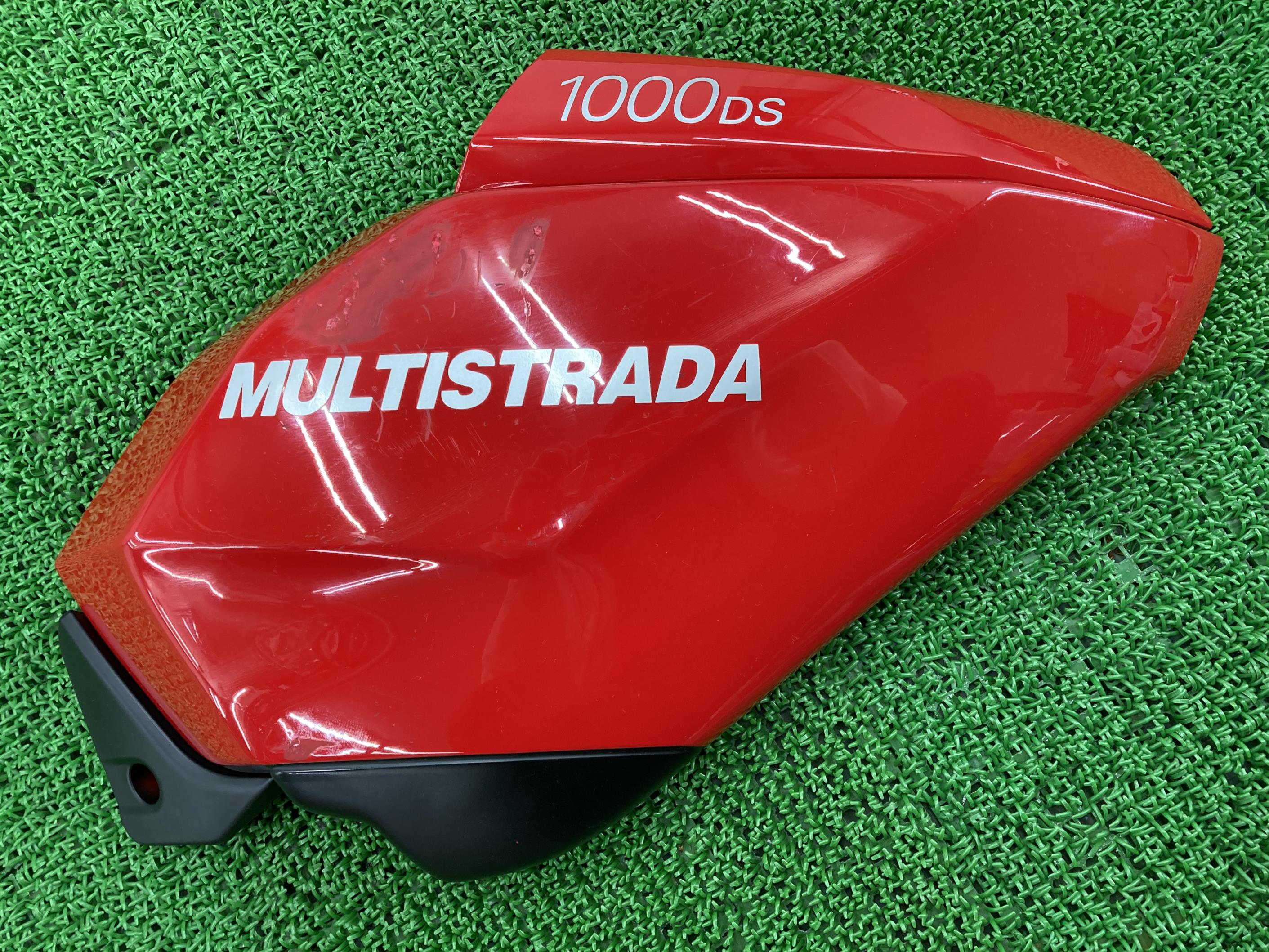 ムルティストラーダ1000DS サイドカウル 右 赤 ドゥカティ 純正 バイク 部品 ワレカケ無し 状態良好 即売れの予感 480.3.170.1A 480.3.172.1A 車検 Genuine 【中古】