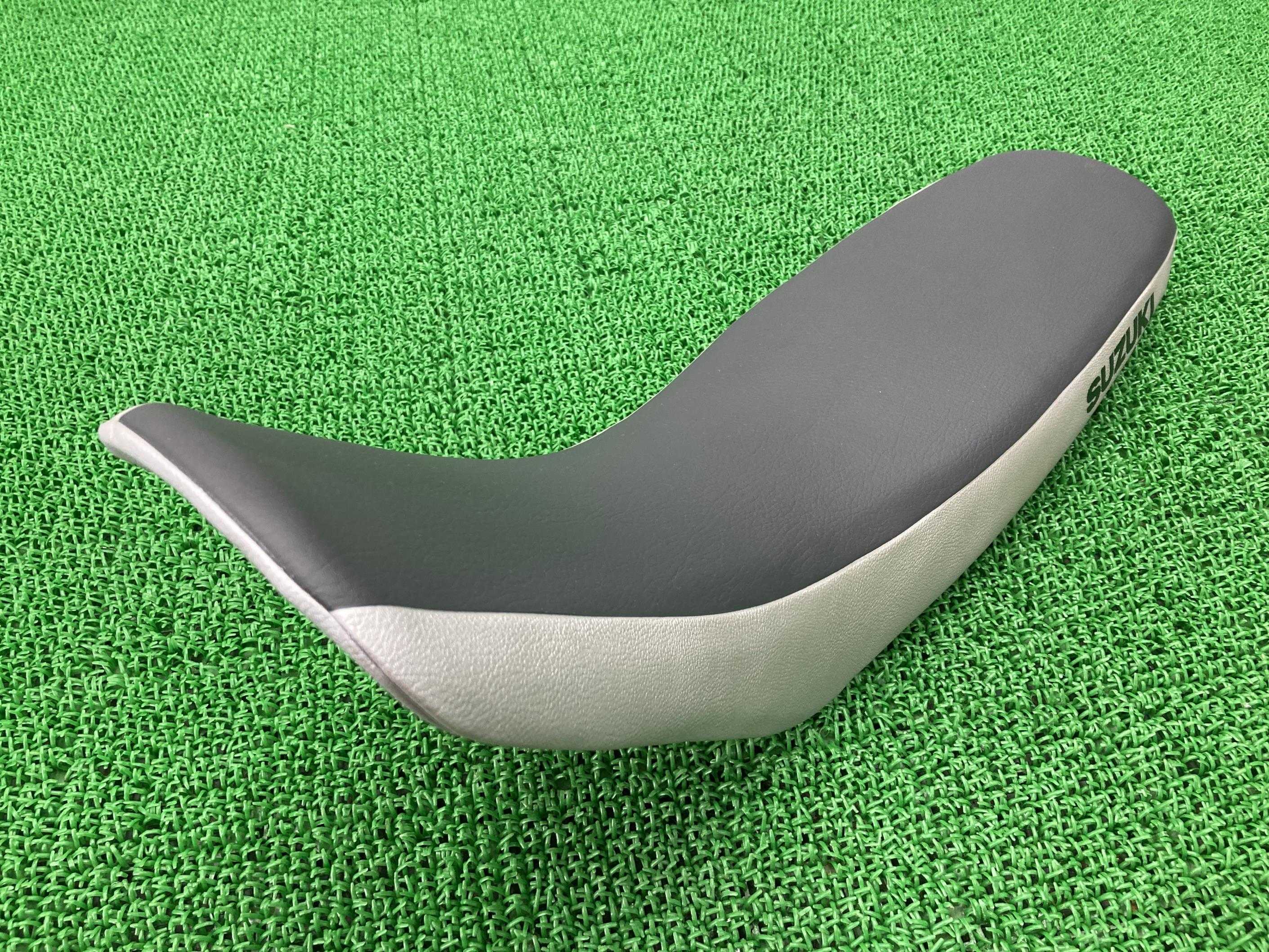DR-Z400SM シート グレー/銀 スズキ 純正 バイク 部品 コンディション良好 そのまま使える 車検 Genuine 【中古】｜ティーエスパーツ　店