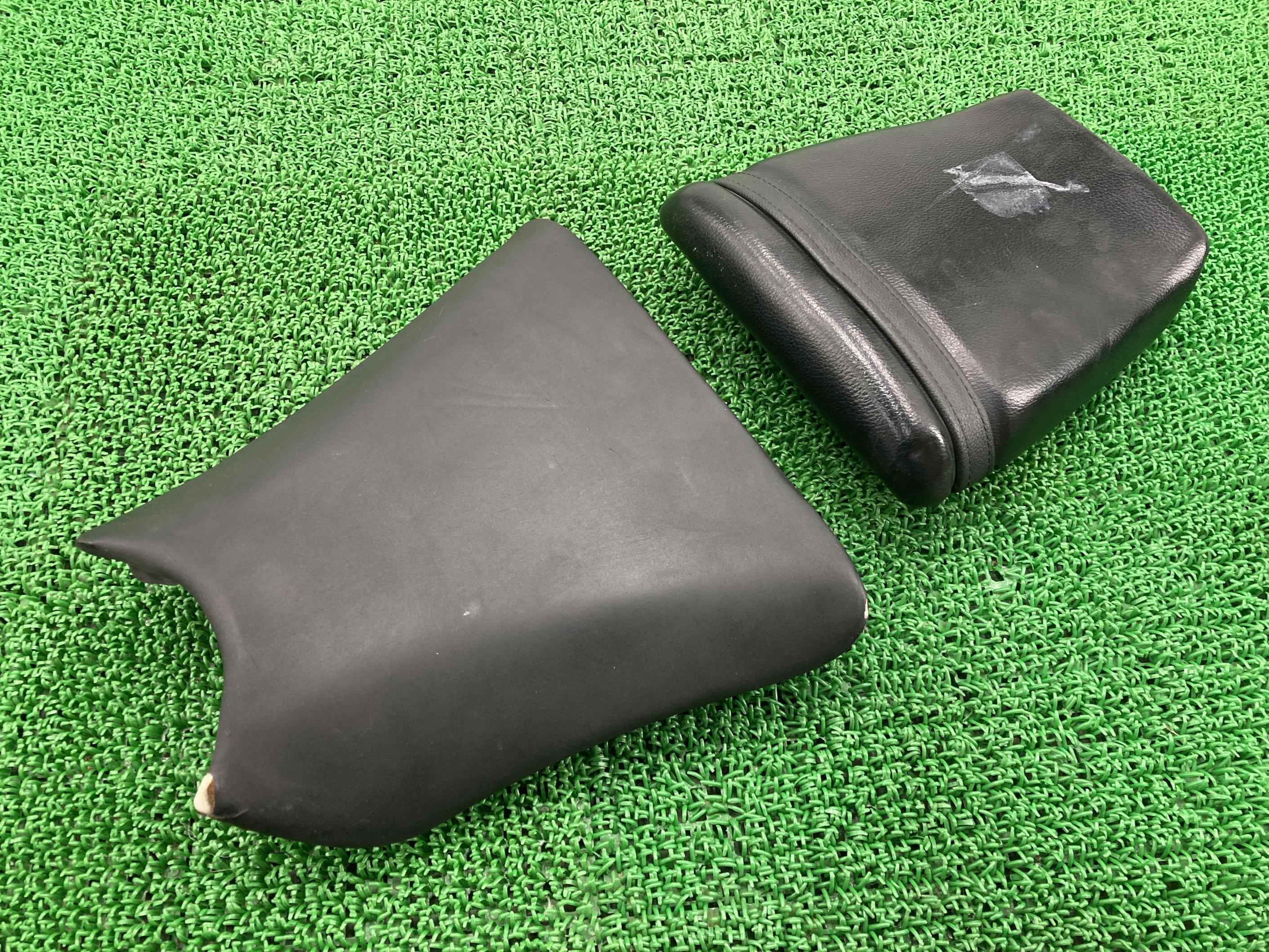 ZXR250 シート カワサキ 純正 バイク 部品 ZX250A 修復素材に ノーマル戻しに そのまま使える 前期 車検 Genuine 【中古】