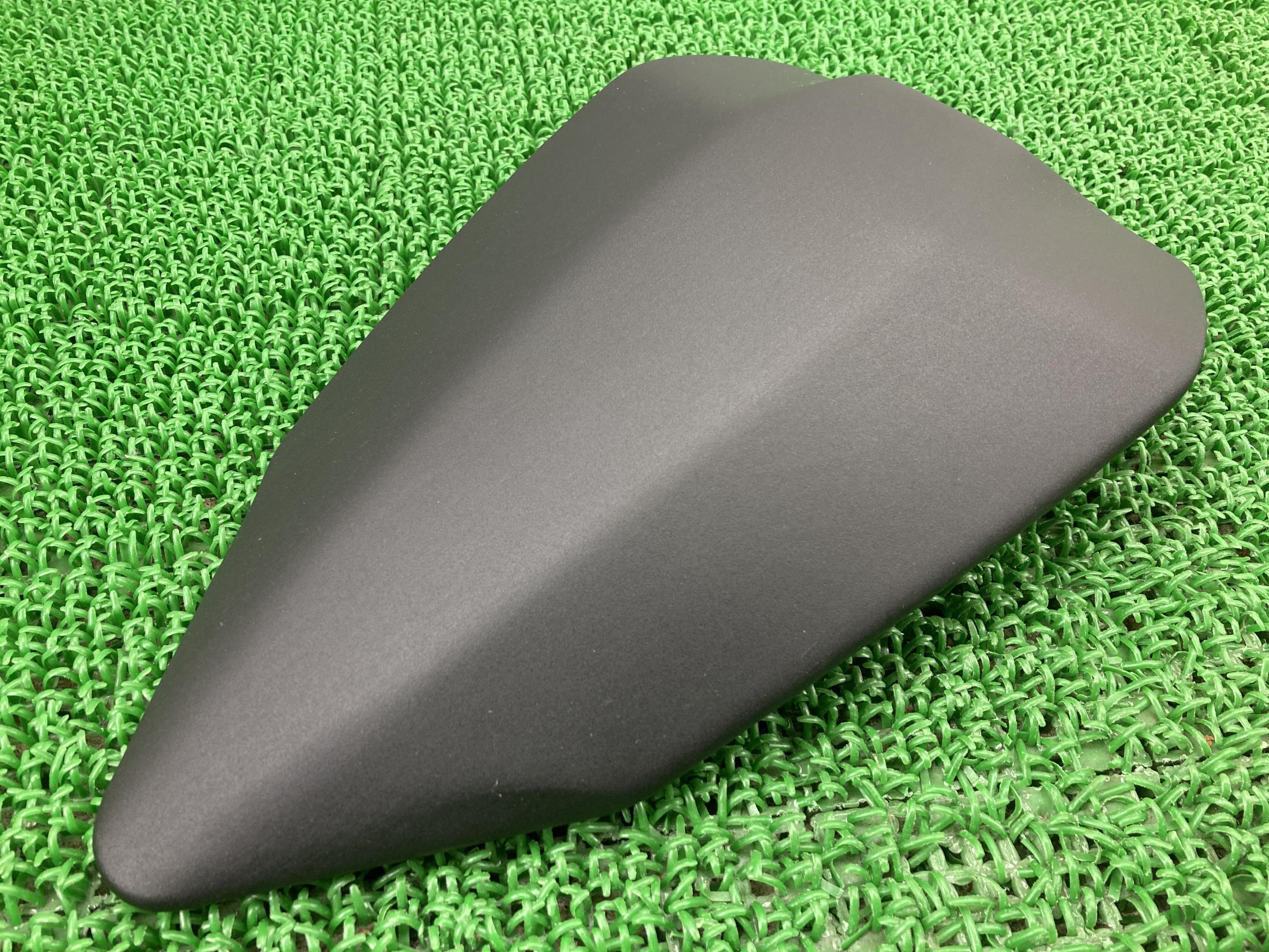 1199パニガーレS タンデムシート 59521091A ZDMH802JADB016*** ドゥカティ 純正 バイク 部品 ZDMH80 コンディション良好 破れ無し 品薄 希少品 車検 Genuine 【中古】 vB