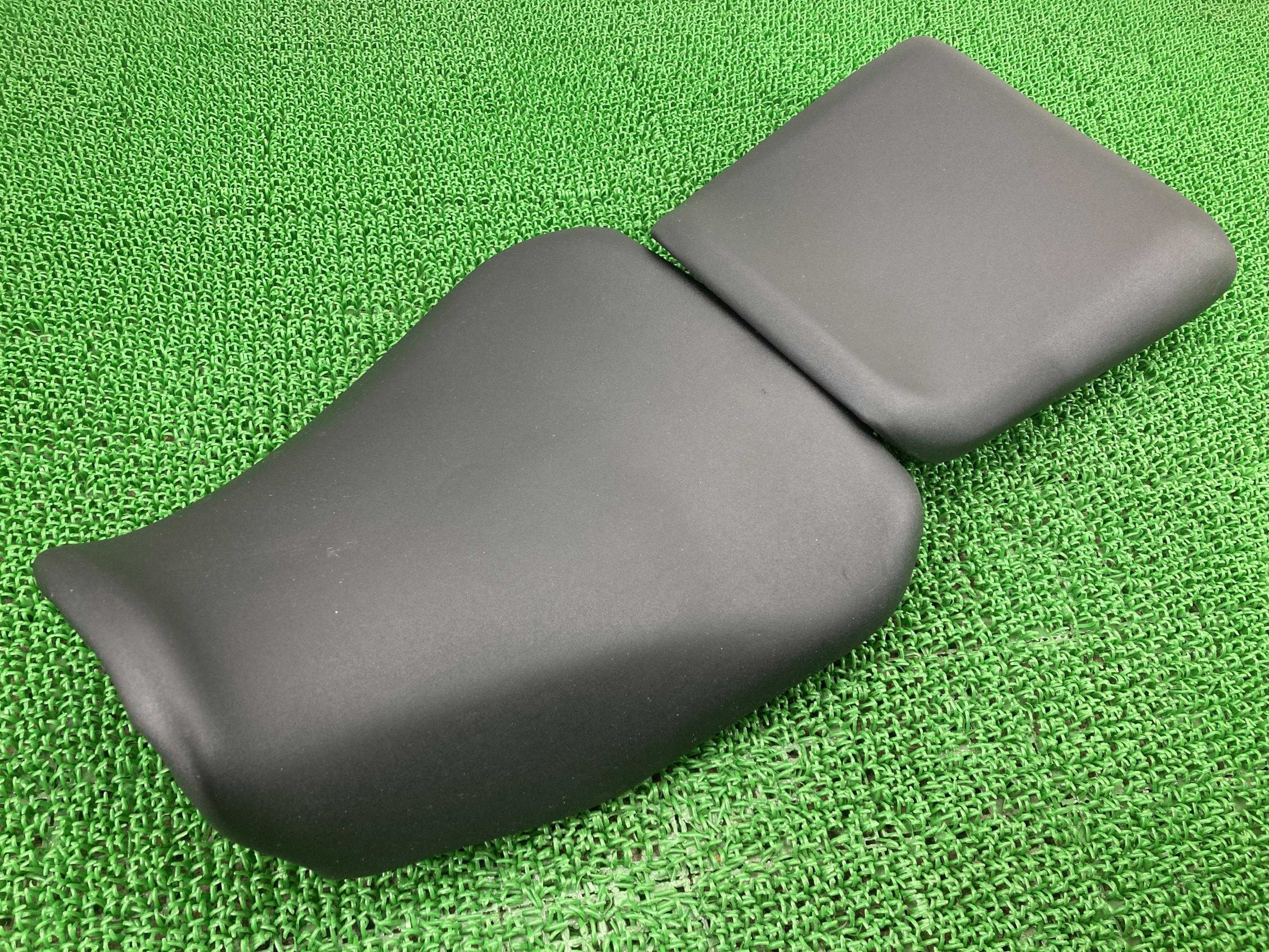 MT-09トレーサー シート 前後 2PP ヤマハ 純正 バイク 部品 RN36J セット コンディション良好 破れ無し 品薄 車検 Genuine 【中古】 Zm|ティーエスパーツ 店
