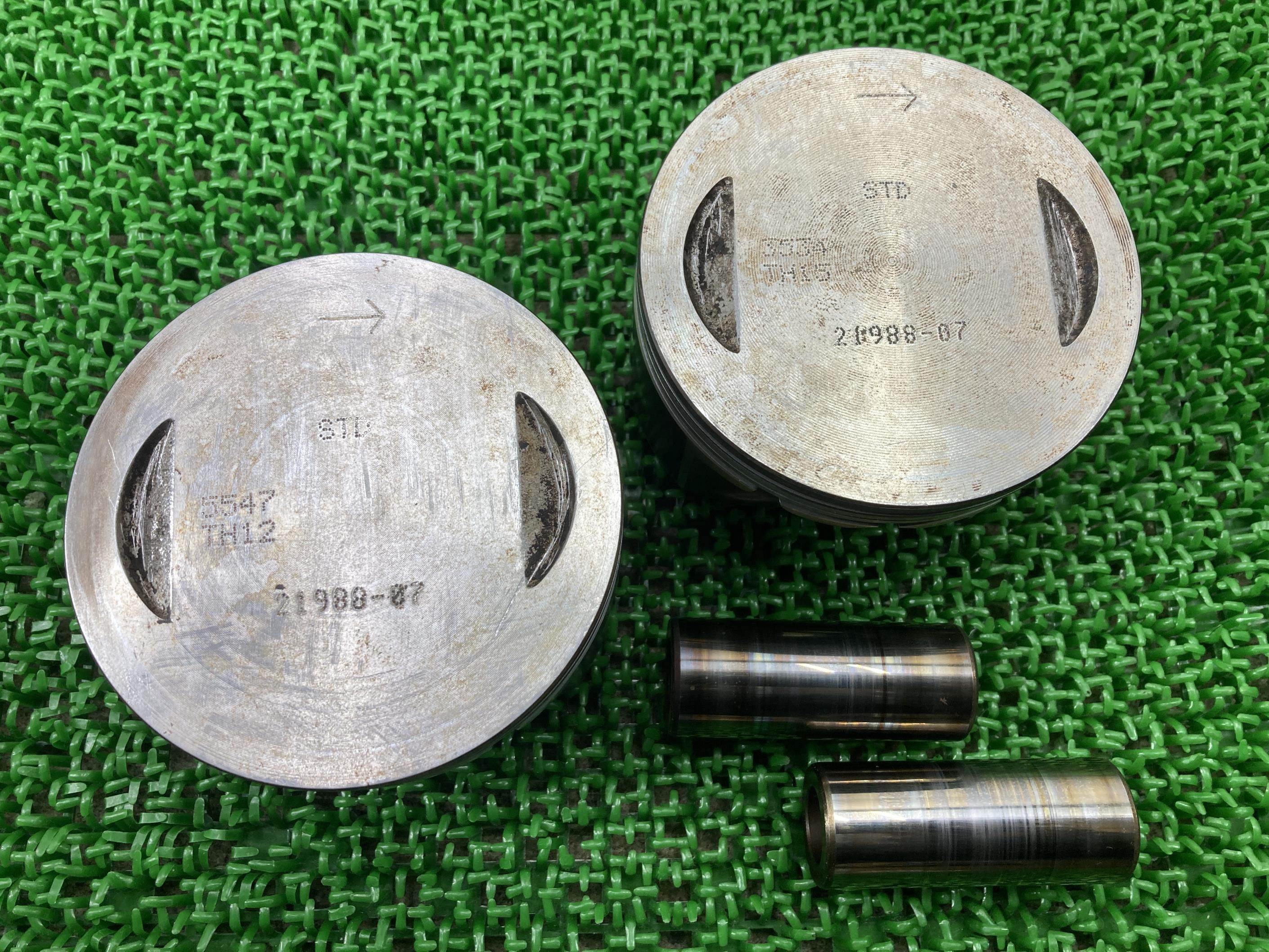 TC96 ピストン 21988-07 ハーレー 純正 バイク 部品 ツインカム96 エンジンピストン 2個セット スタンダード 割れ欠け無し 品薄 車検 Genuine 【中古】 tH