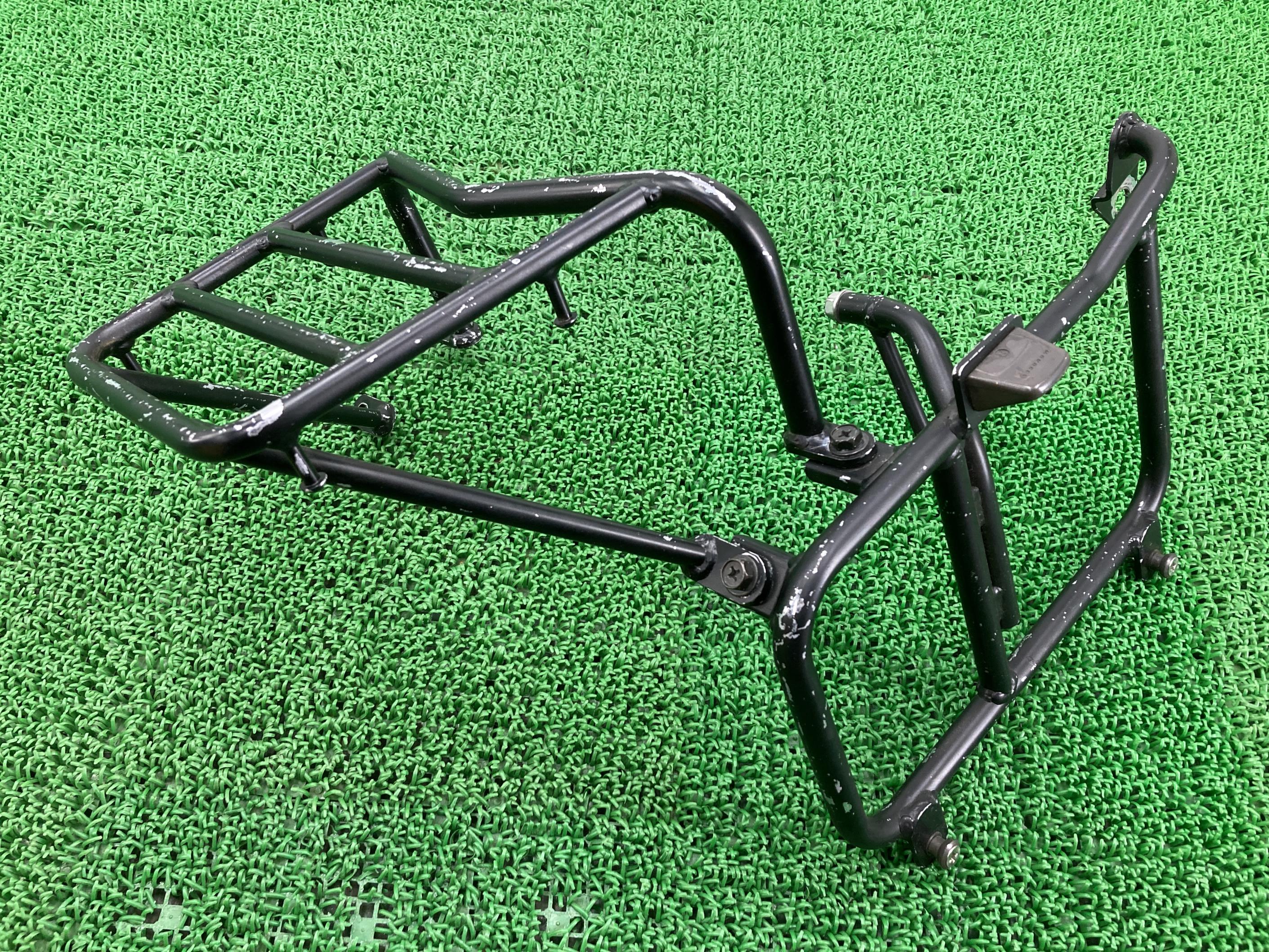 【中古】カワサキW800 純正リアキャリア その他 オートバイパーツ 自動車・オートバイ 正規販売店