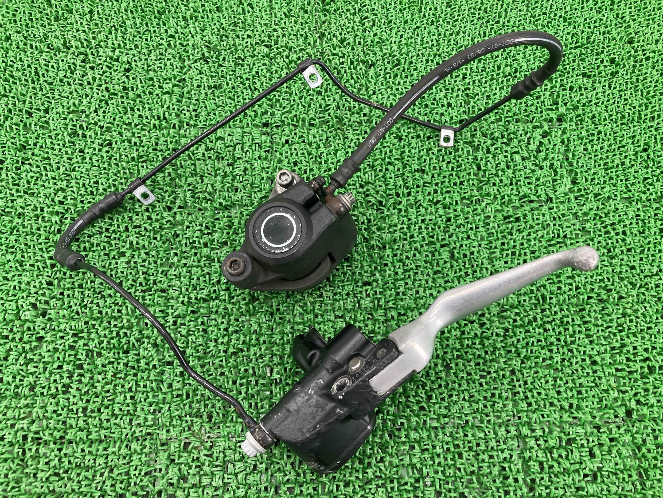 FLSTC1340 フロントブレーキマスター ハーレー 純正 バイク 部品 エボ EVO ソフテイル 割れ欠け無し 固着無し 車検 Genuine 【中古】 24,674円