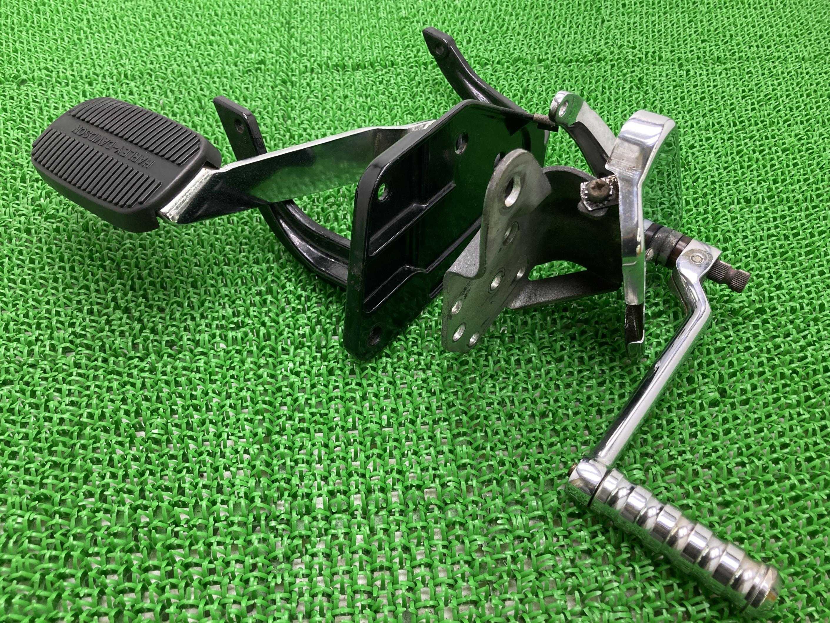 FLSTC1340ステップホルダー左右ハーレー純正バイク部品コケキズ無し曲がり無し社外シフトペグFLSTCFLSTFFLSTN車検Genuine【中古】