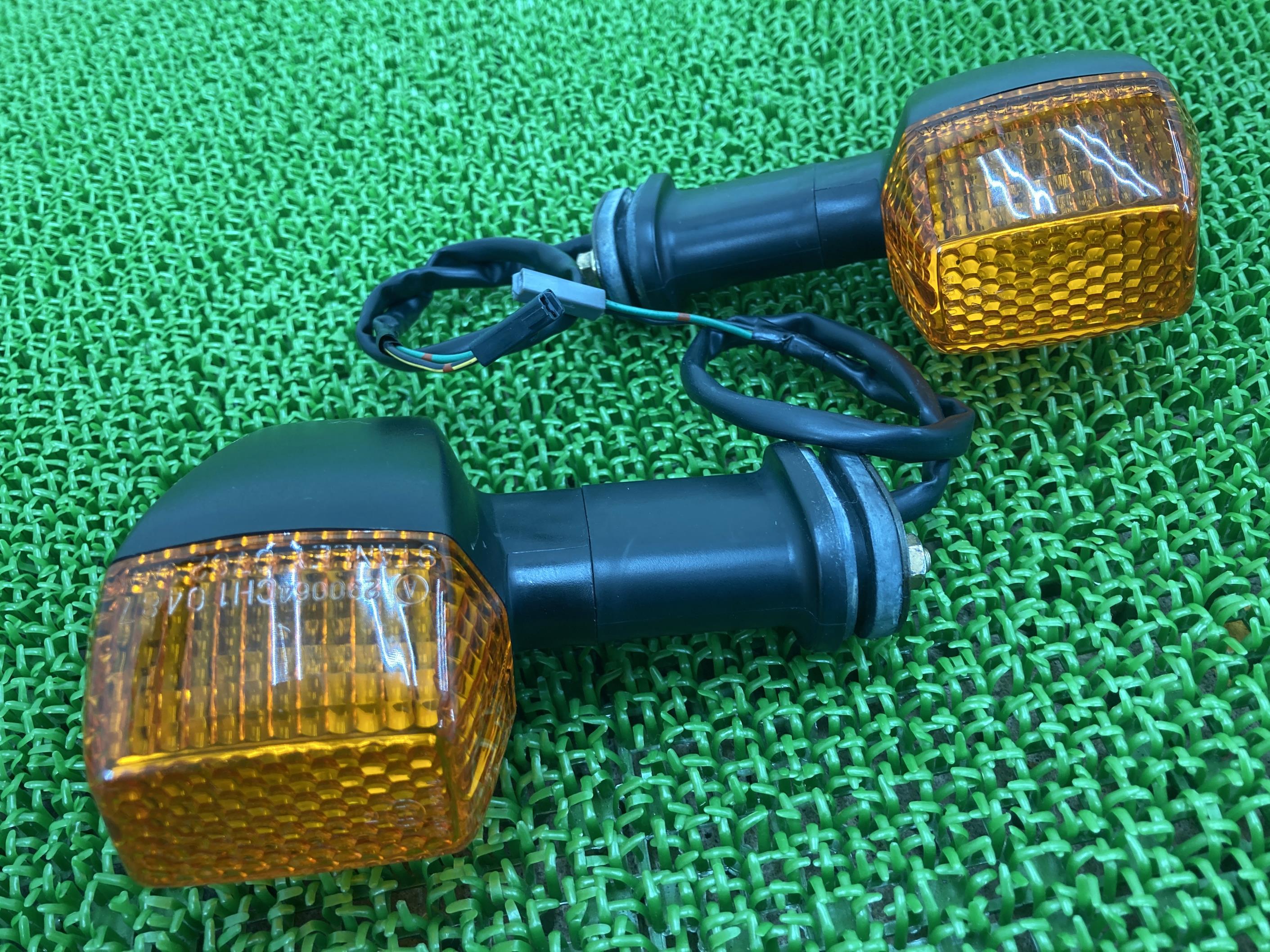 ZRX1100 リアウインカー 左右 0782 カワサキ 純正 バイク 部品 ZRT10C コンディション良好 割れ欠け無し 品薄 希少品 車検 Genuine 【中古】 Ls