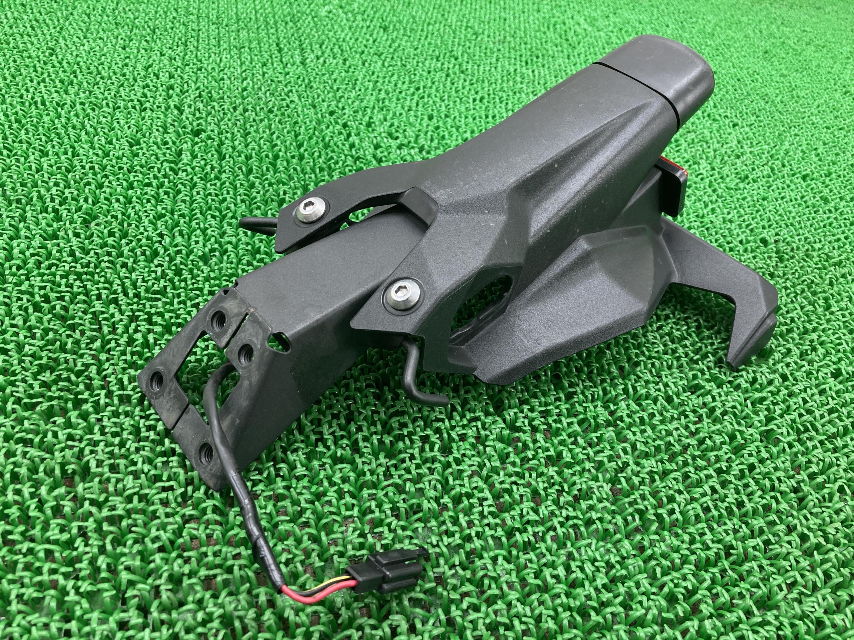 NINJA250 リアフェンダー 35019-0566 カワサキ 純正 中古 バイク 部品 EX250L-A30*** コケキズ 割れ欠け無し そのまま使える 修復素材に NINJA250 リアフェンダー カワサキ 純正 バイク 部品 EX250L ニンジャ250 割れ欠け無し ノーマルフェンダー 車検 Genuine