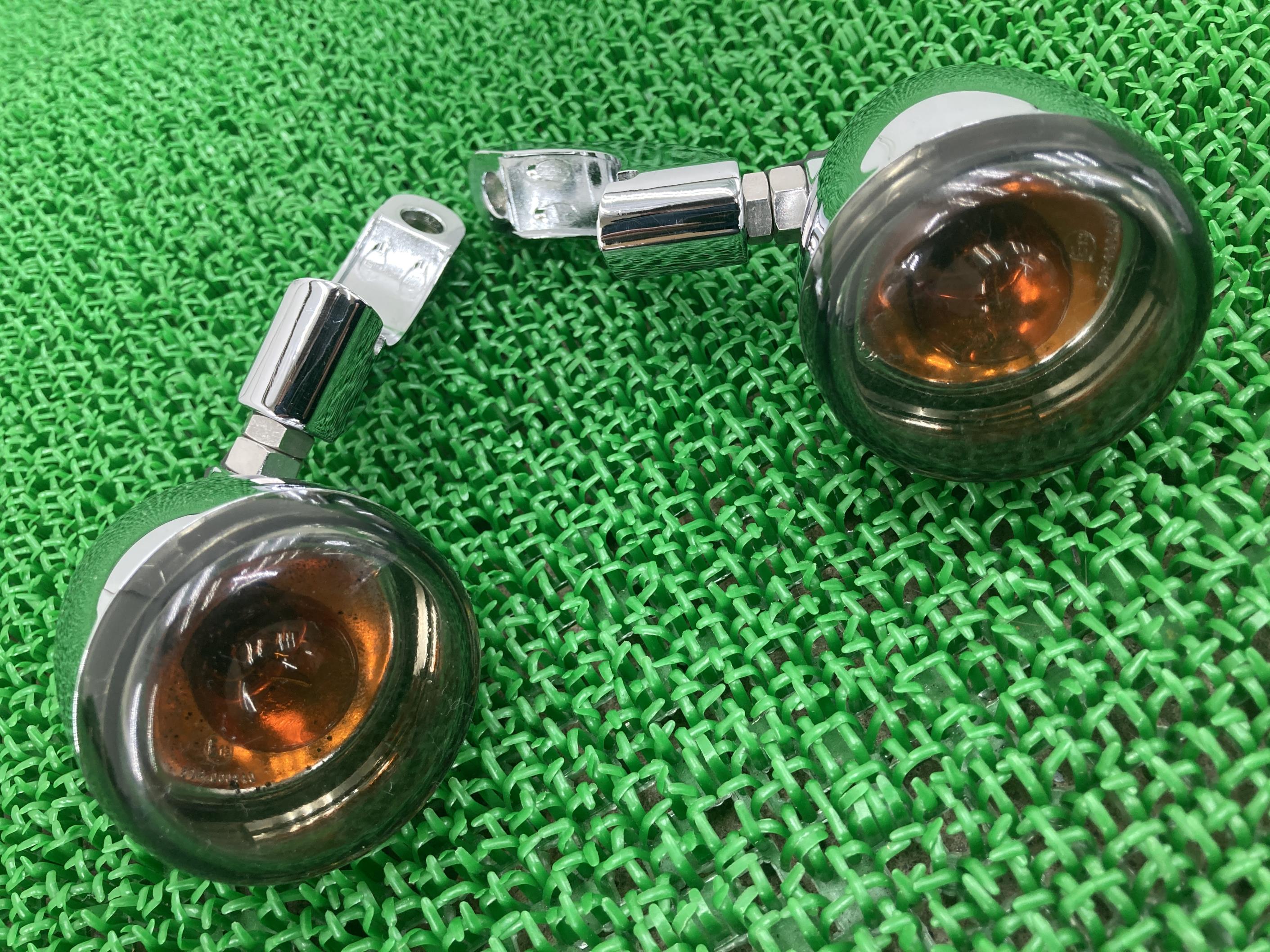 FXSB フロントウインカー 左右 ハーレー 純正 バイク 部品 ブレイクアウト トリプルツリー移設ステー 修復素材に 割れ欠け無し ソフテイル 車検 Genuine 【中古】 wM