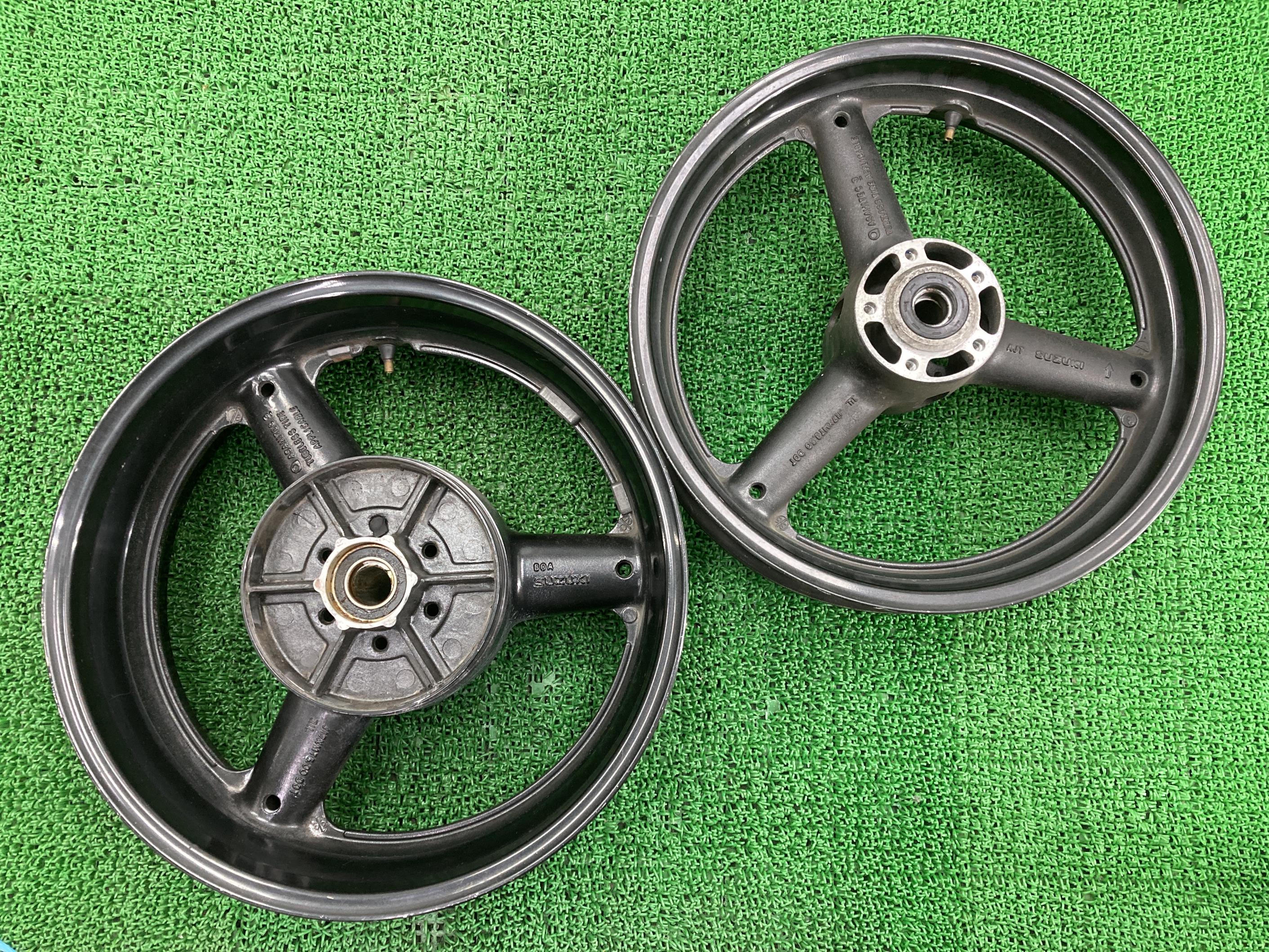 16120円 高い品質 GSX1300Rハヤブサ ホイール 前後 黒 JS1A1111200104 スズキ 純正 バイク 部品 GW71A 割れ欠け無し 曲がり無し 修復素材に ペイント素材に 車検 Genuine