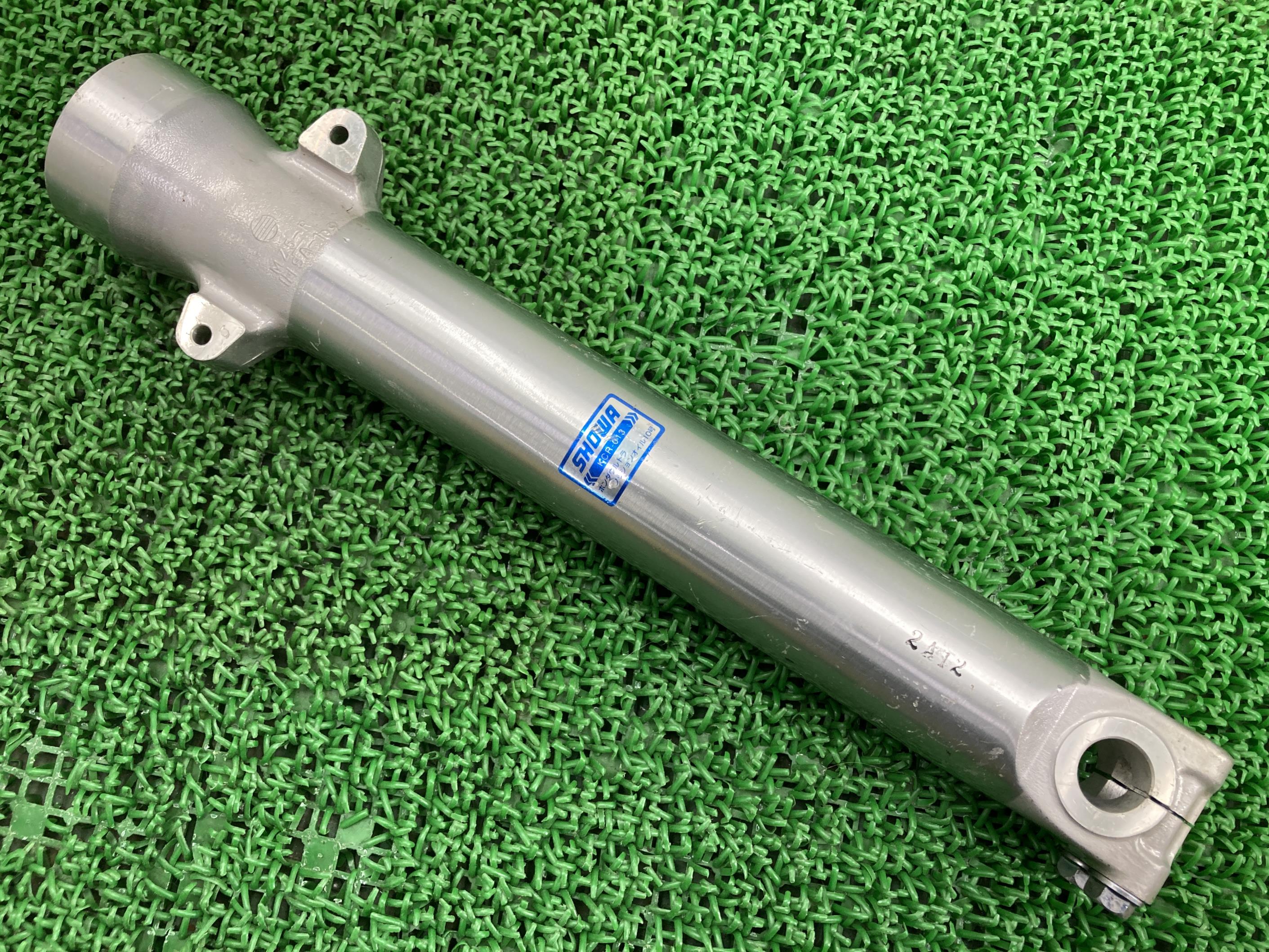 市場 マグナ750 アウターチューブ バイク 右 ボトムケース コケキズ無し ホンダ 部品 純正 Rc43