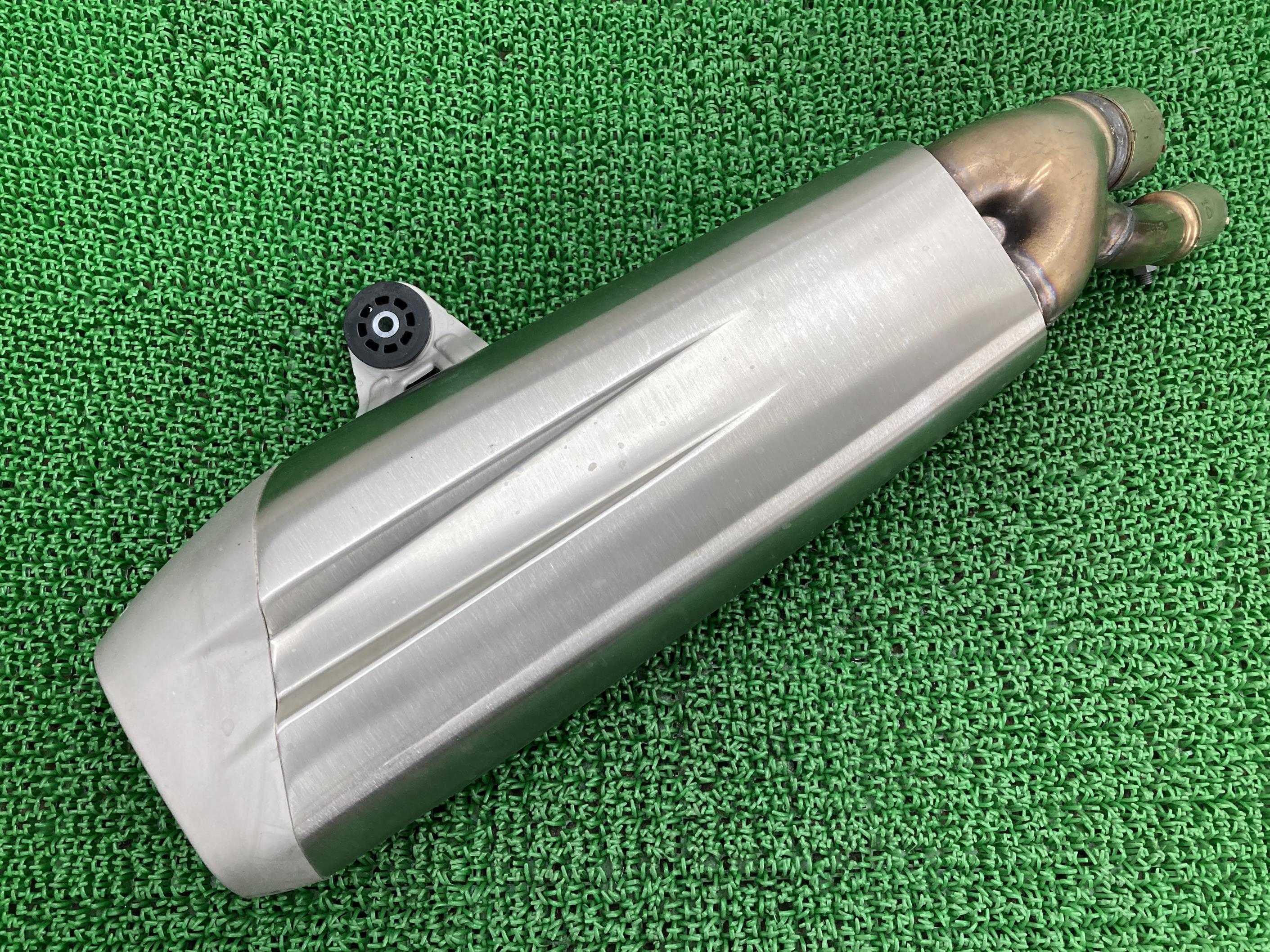 S1000RR サイレンサーマフラー BMW 純正 バイク 部品 K46 17年～18年 コケキズ無し 品薄 車検 Genuine 【中古】 60｜ティーエスパーツ　店