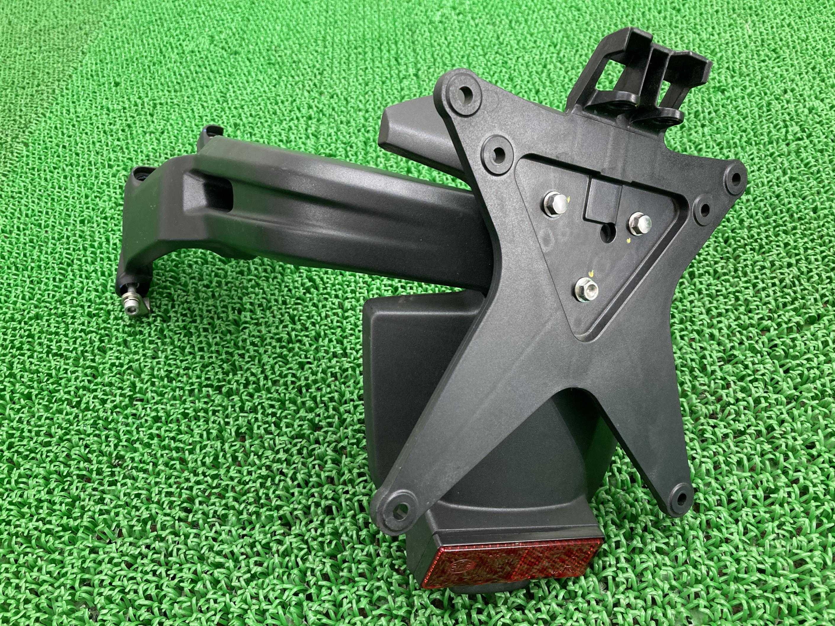 スクランブラーアイコン リアフェンダー ドゥカティ 純正 バイク 部品 56113231C 460.1.D98.1A ScramblerIcon マッドガード 割れ欠け無し 車検 Genuine 【中古】 34