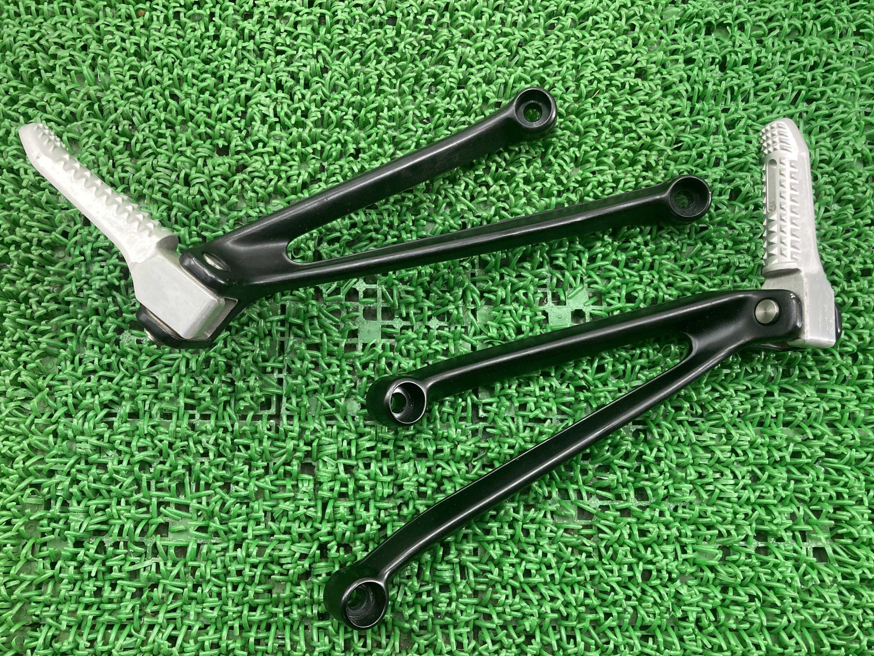 S1000RR タンデムステップ BMW 純正 バイク 部品 2017年式外し WB10D500XHZ705*** 8 521 680 8 車検 Genuine 【中古】 37