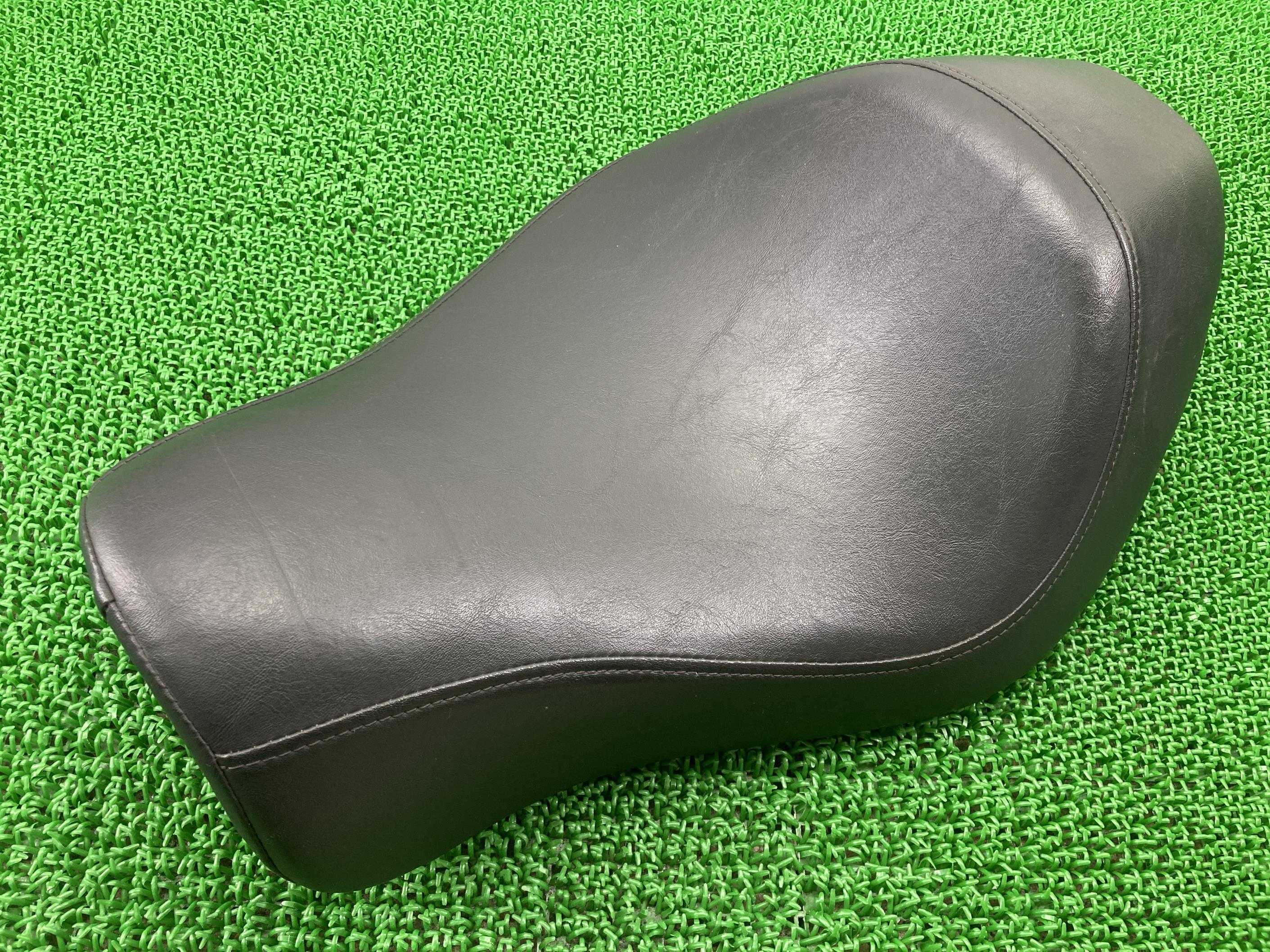 XL883Nシート5HD4LE2E0DC441***ハーレー純正バイク部品2013年式外しソロシートメインシートスポーツスターアイアンコンディション良好車検Genuine【中古】 96|ティーエスパーツ 店