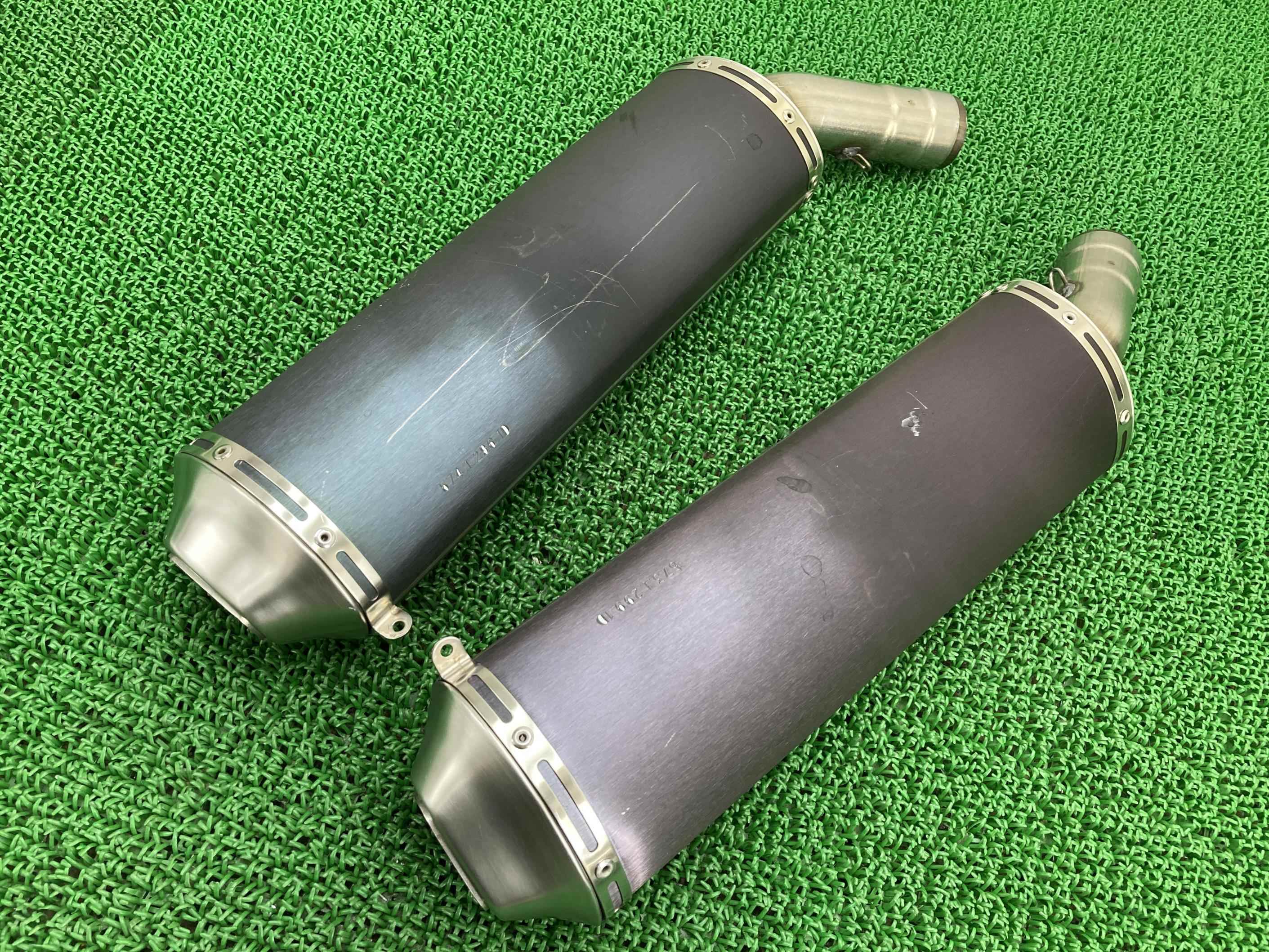 1098S サイレンサーマフラー 左右 ドゥカティ 純正 バイク 部品 573.1.299.1D 574.1.296.1D コケキズ無し 車検 Genuine 【中古】 9|ティーエスパーツ 店