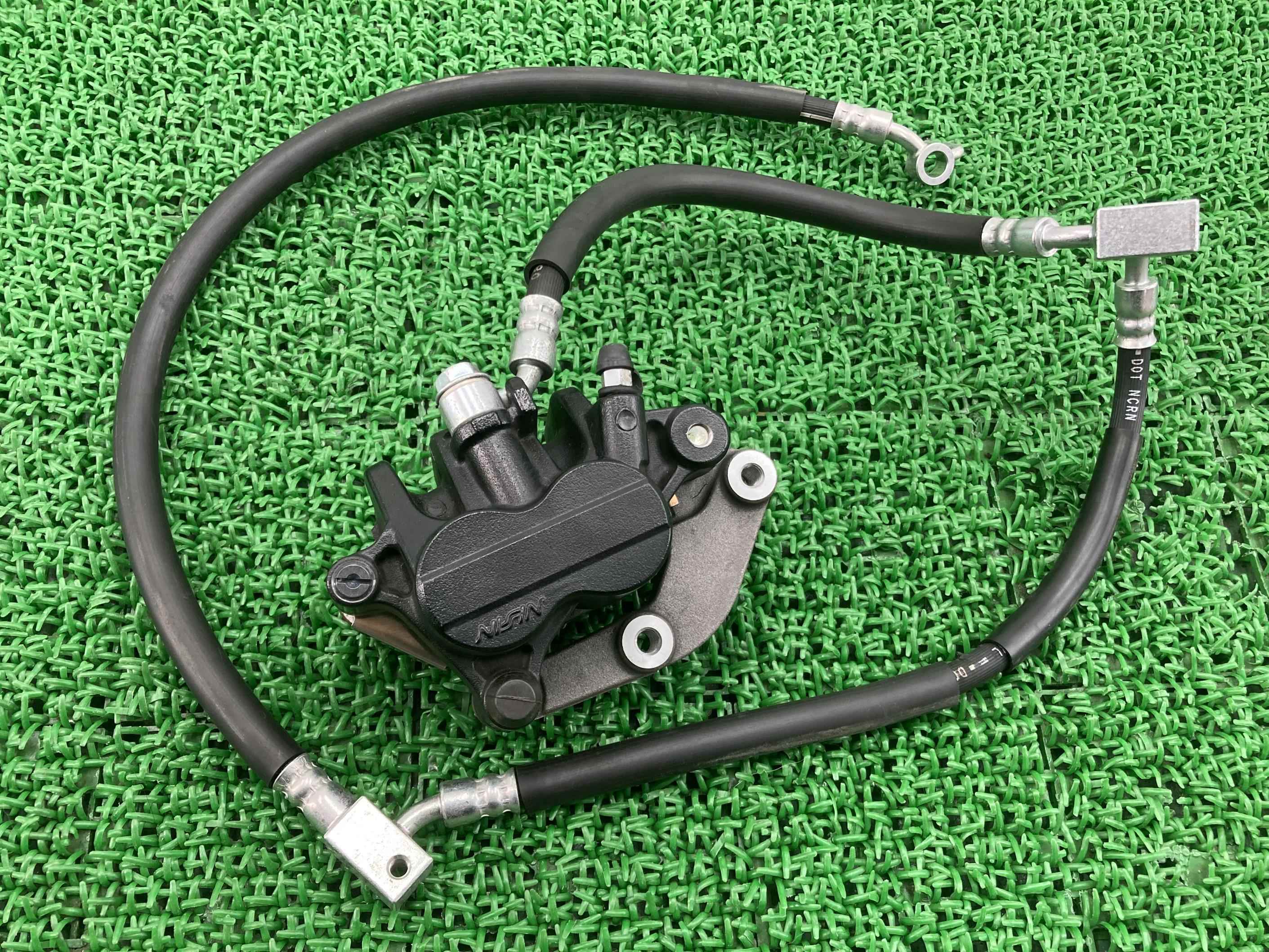 ジェンマ フロントブレーキキャリパー スズキ 純正 バイク 部品 修復素材やノーマル戻しに 車検 Genuine 【中古】 14