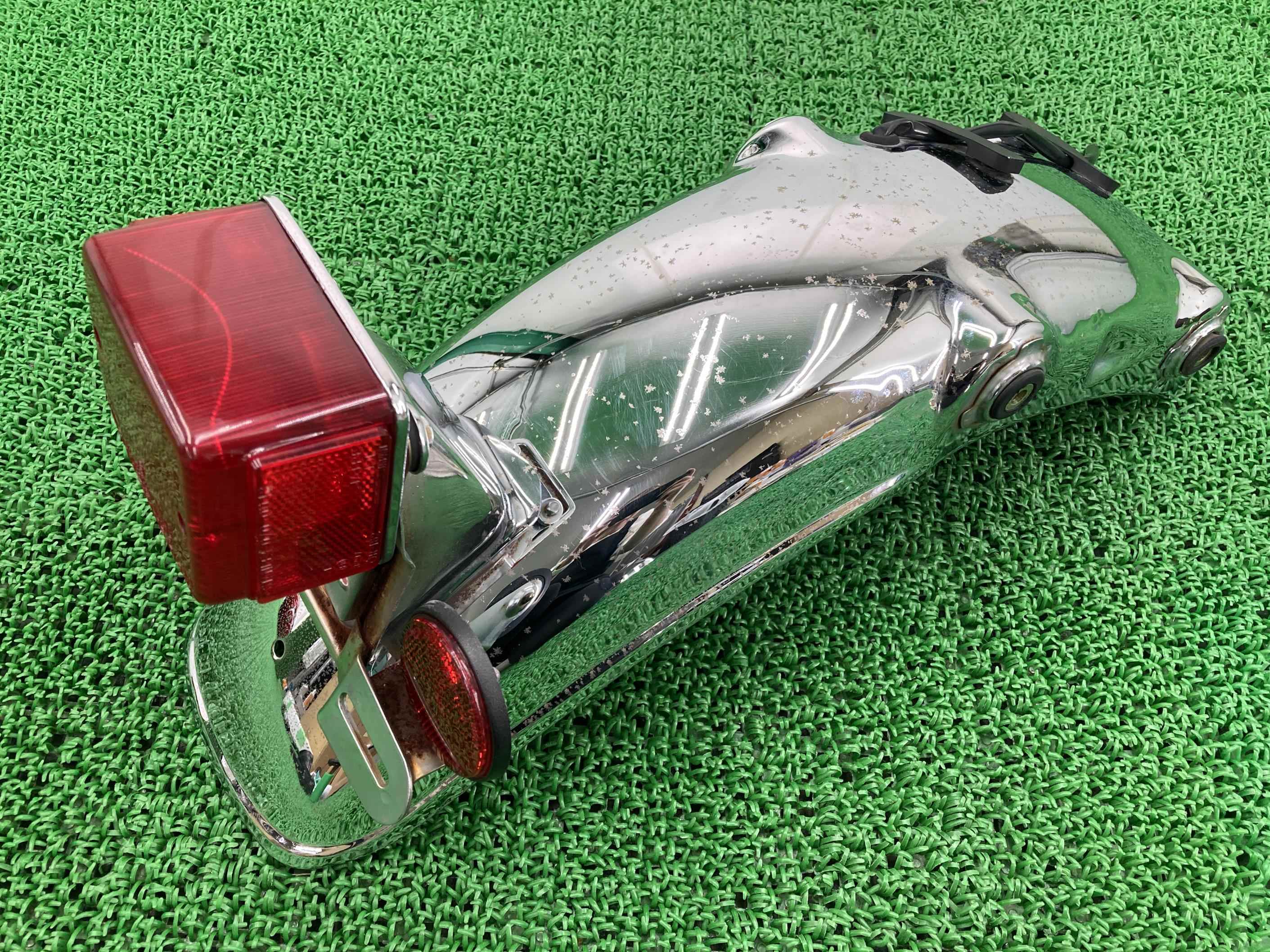 SR400リアフェンダーヤマハ純正バイク部品RH01Jテールランプ付きリフレクターコケキズ無し車検Genuine【中古】