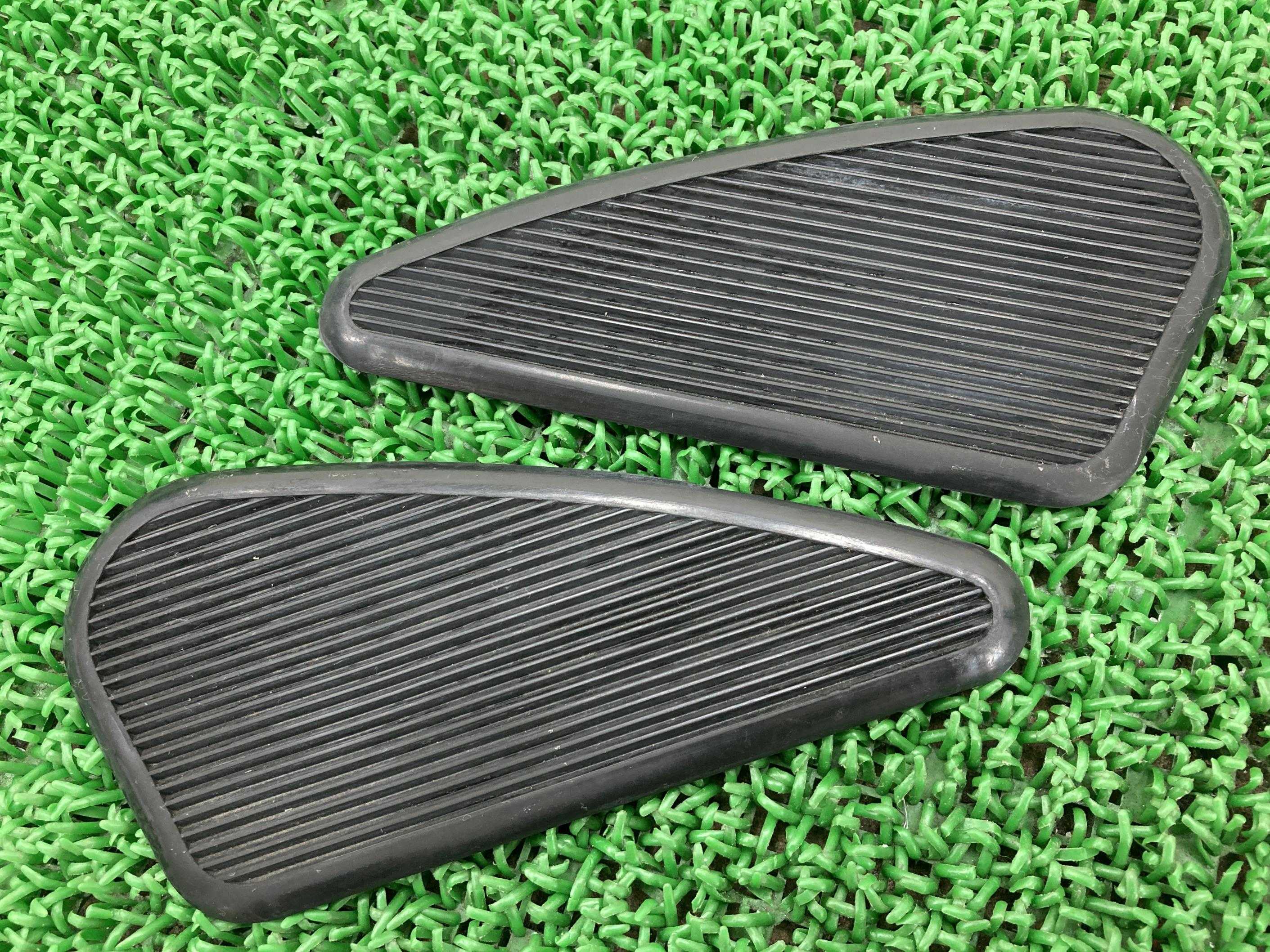 楽天市場】TRIUMPH / トライアンフ純正商品ラバータンクパッド