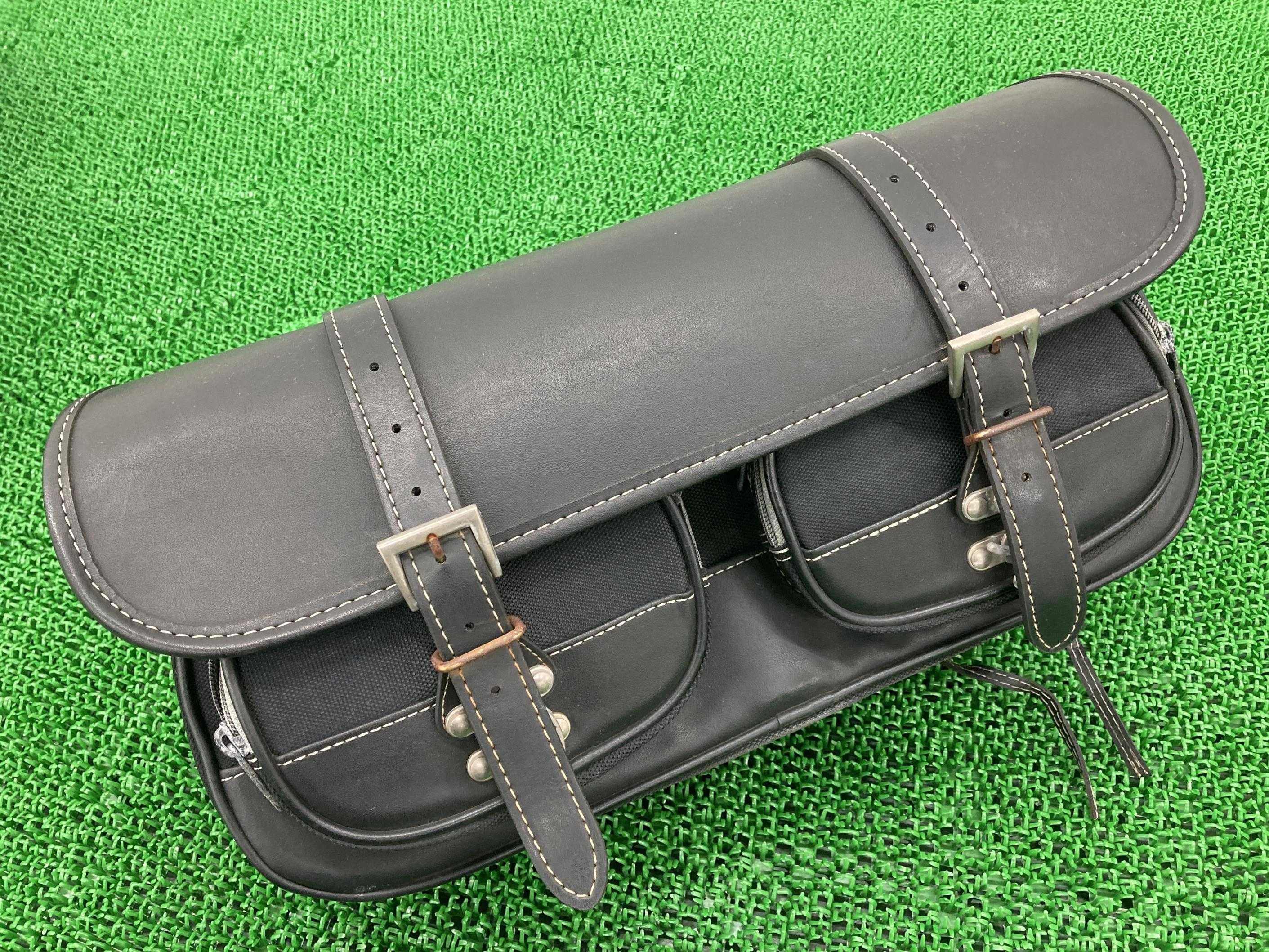 デグナー製サイドバッグ片側社外バイク部品DEGNER破れ無しドラッグスターバルカンハーレーシャドウドラッグスター400スティード400バルカン400ドラッグスター250ドラッグスター400クラシックシャドウ400XL1200R【中古】 24