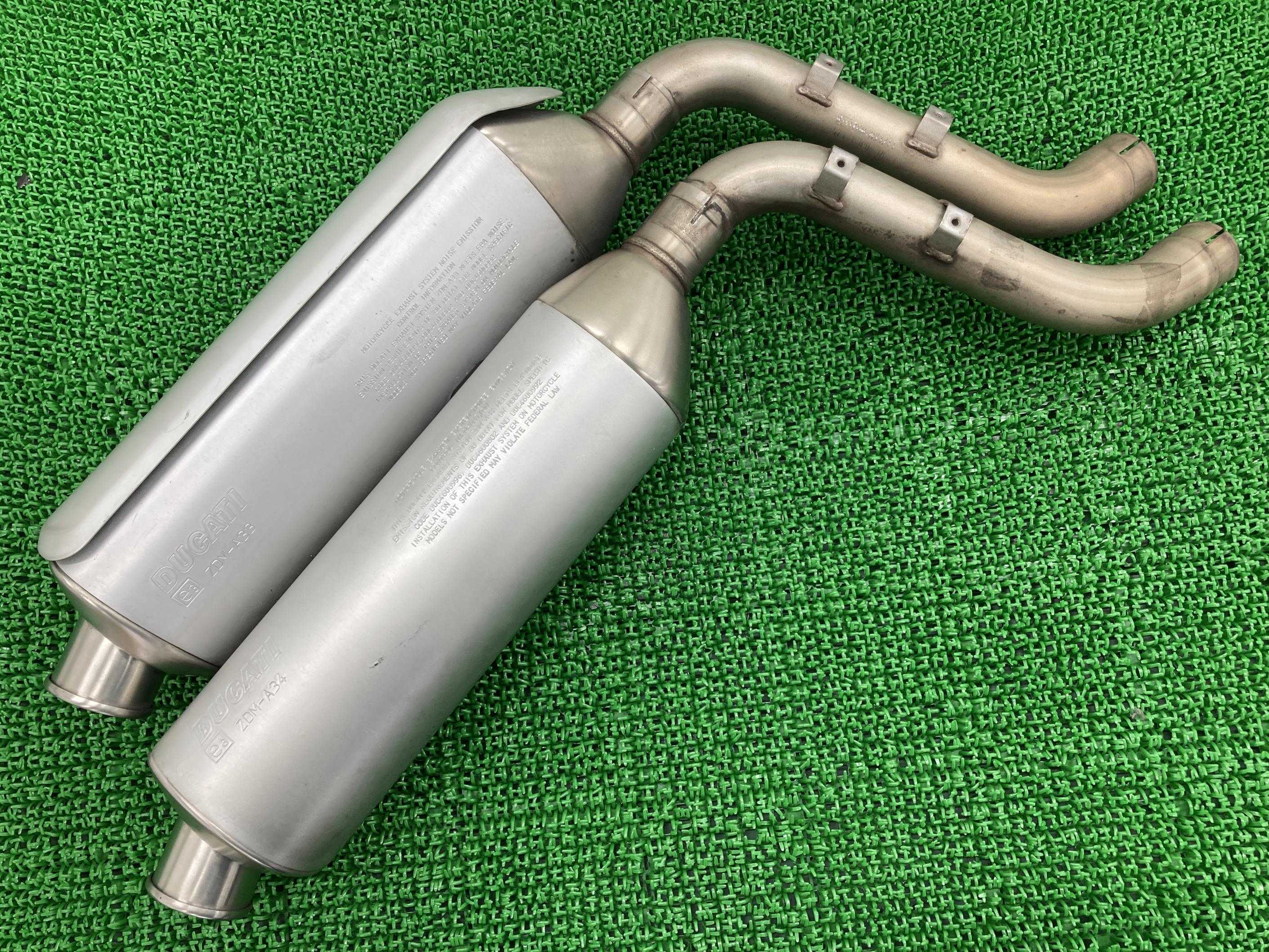 モンスターS2Rダーク サイレンサーマフラー ドゥカティ 純正 バイク 部品 573.1.077.5A 573.1.078.5A コケキズ無し 品薄 希少品 車検 Genuine 【中古】 33