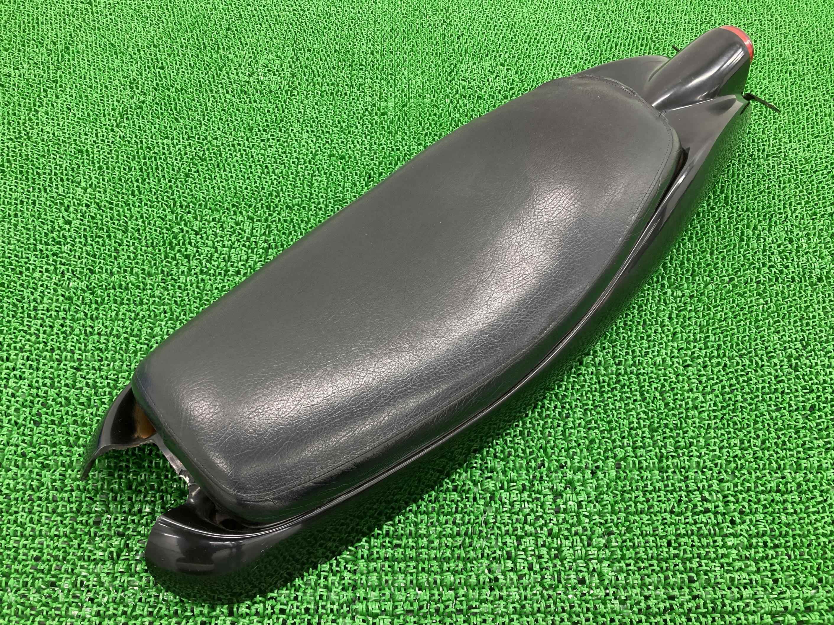 キジマ製FTR223シート社外バイク部品MC34ストリートスリムシートFRPシートカウル修復素材やカスタム素材に品薄希少品【中古】 52