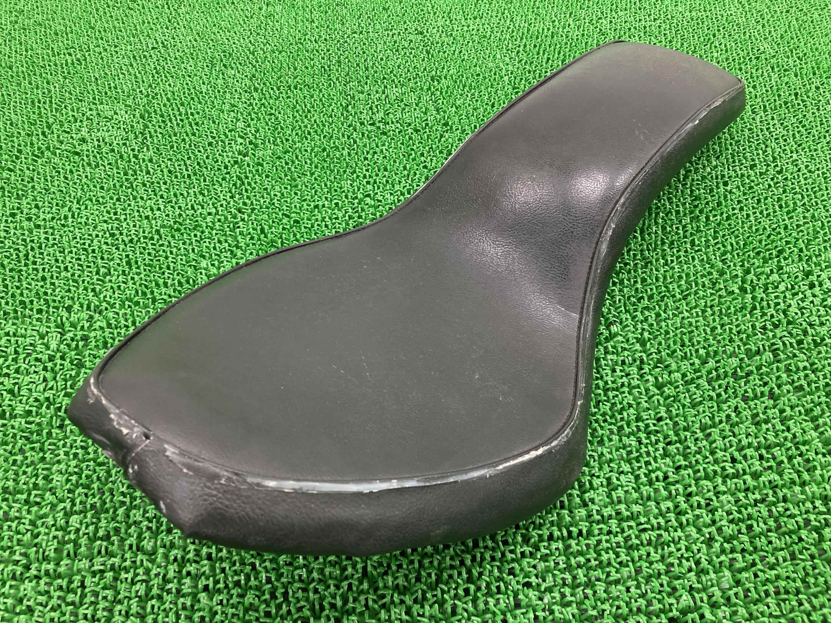 デイトナ製ドラッグスター400シート社外バイク部品4TRVH01JスムースコブラワンオフカスタムFRP張り替えベースに【中古】 21