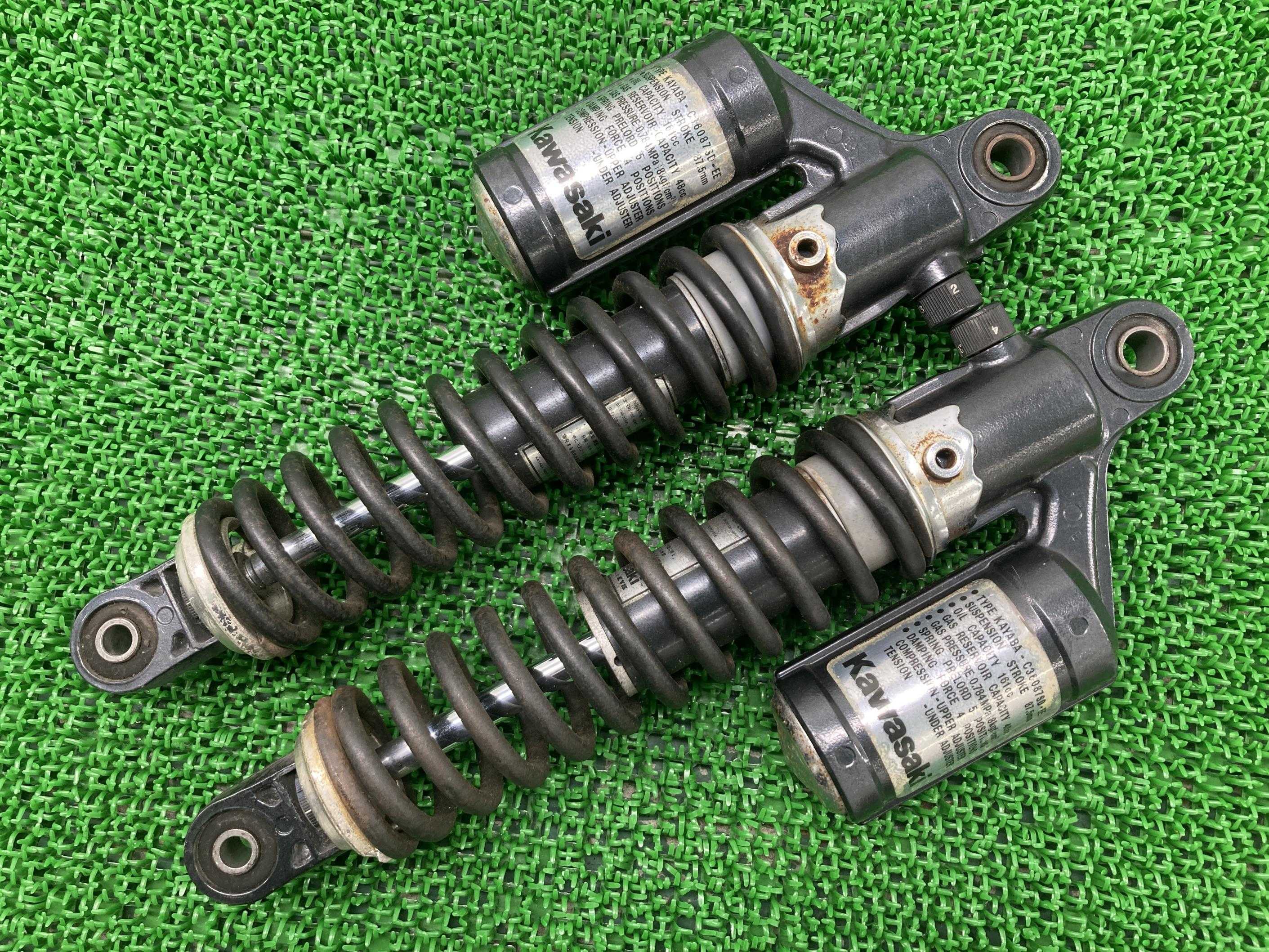 ゼファー1100リアサスペンション左右カワサキ純正バイク部品ZRT10Aリアショックコケキズ無し曲がり無し品薄希少品車検Genuine【中古】 90