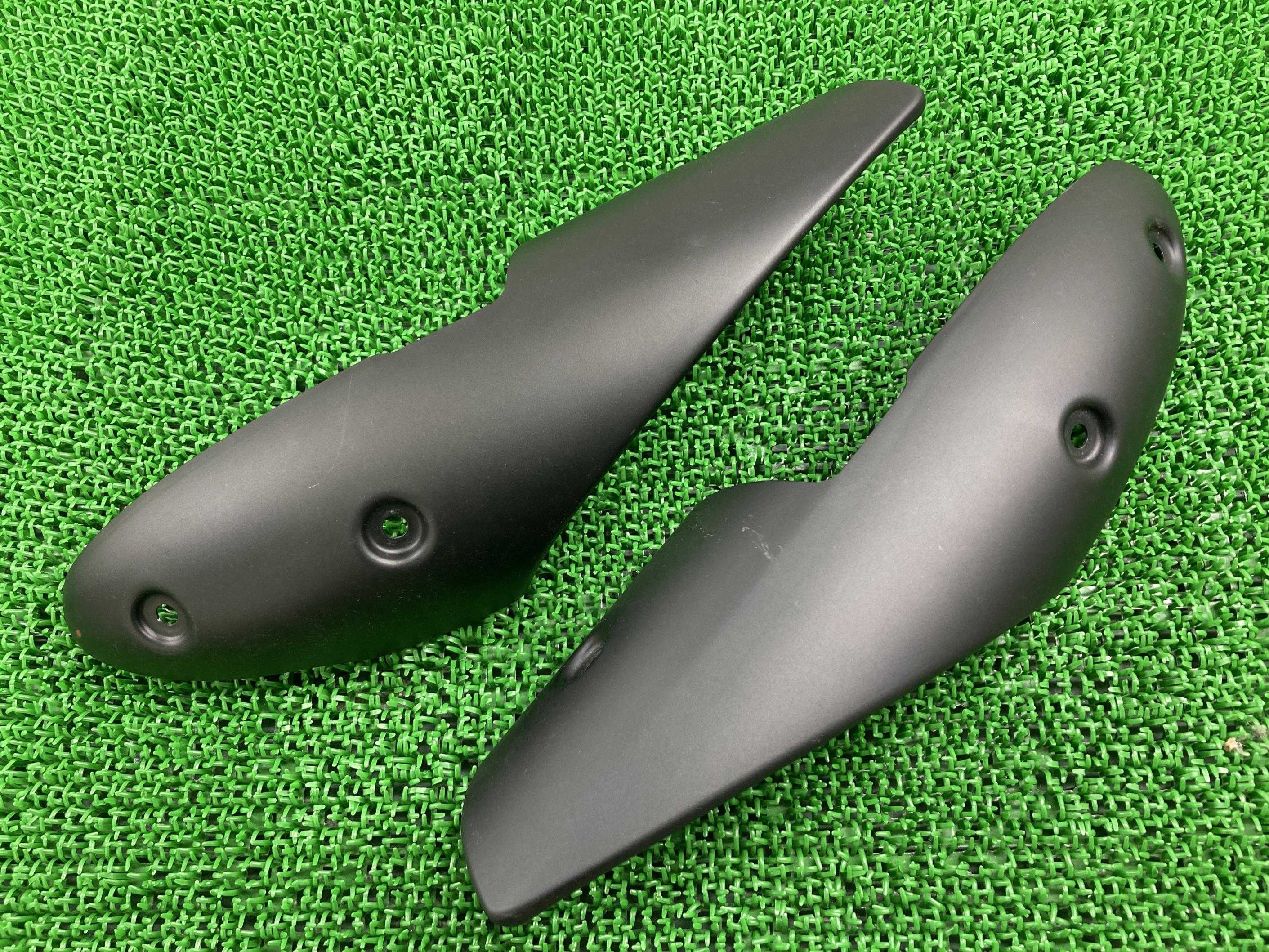 M796マフラーヒートガード左右ドゥカティ純正バイク部品MONSTER796モンスター796サイレンサーカバー割れ欠け無し品薄車検Genuine【中古】 81｜ティーエスパーツ　店