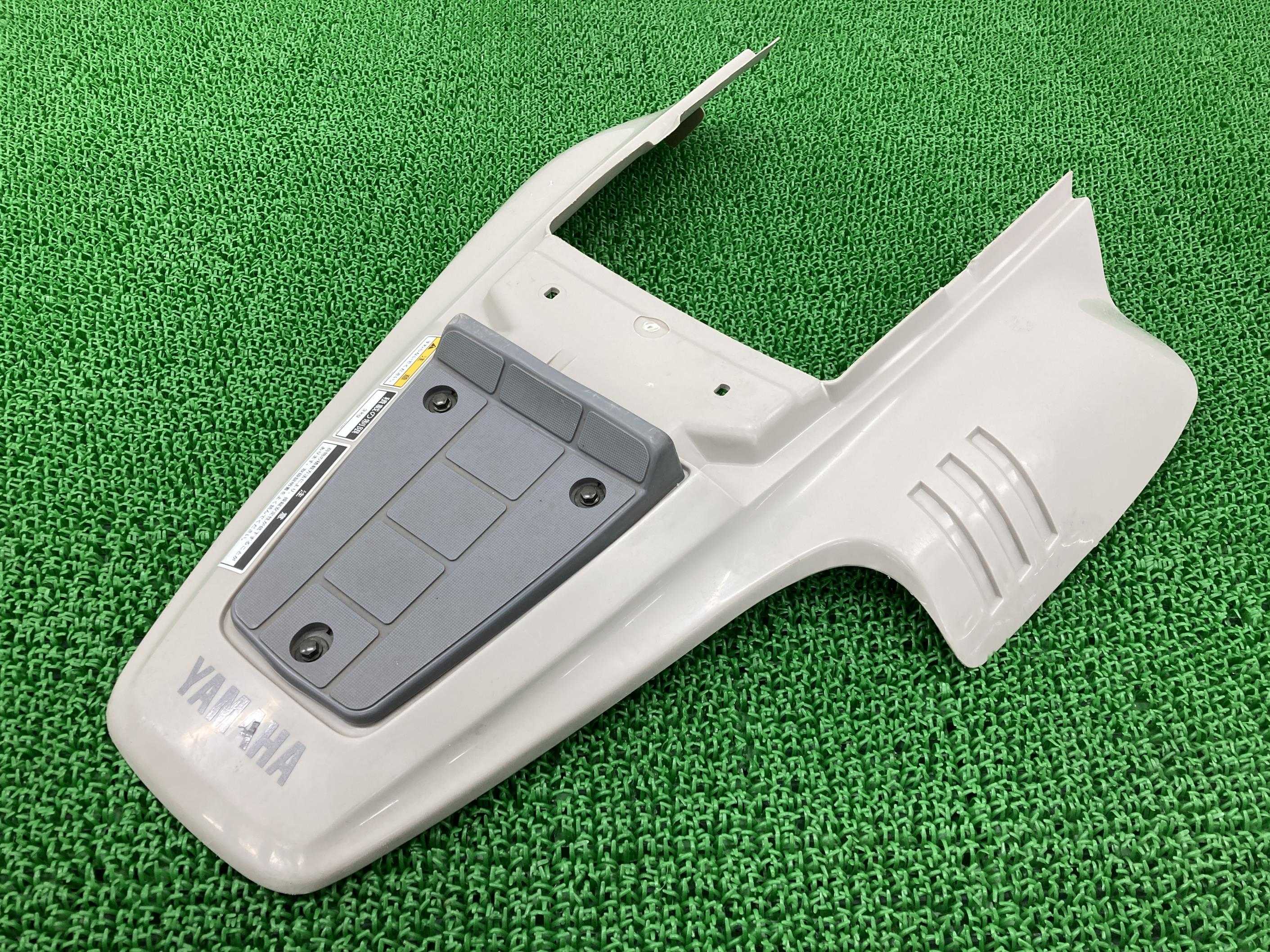 TW200テールカウル灰DG07J-013***ヤマハ純正バイク部品DG07J割れ欠け無し品薄希少品リアフェンダーシートカウル車検Genuine【中古】 52｜ティーエスパーツ　店