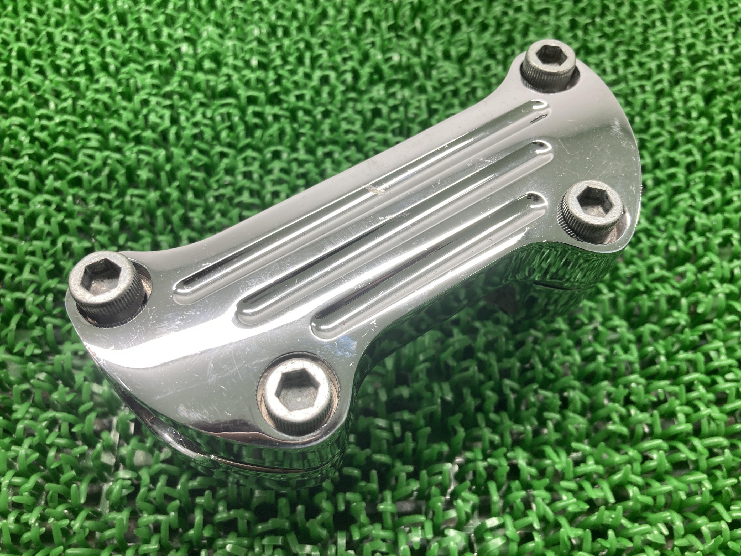 Reverb製ハーレーハンドルポスト社外バイク部品スポーツスターダイナ1インチライザートップクランプ割れ欠け無し品薄【中古】 29｜ティーエスパーツ　店 13,706円