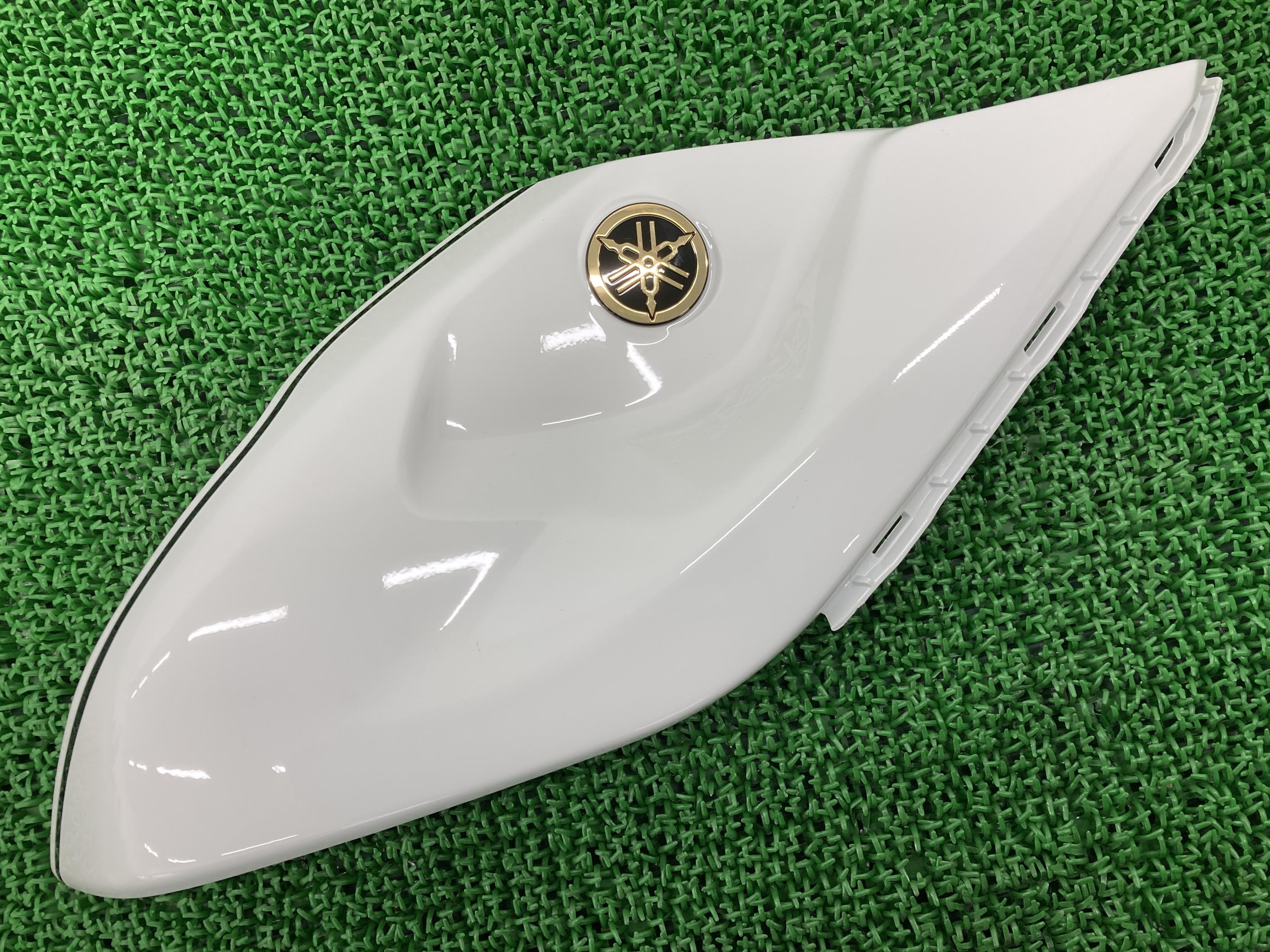 MT-25 タンクカバー 右 白 ヤマハ 純正 バイク 部品 RG10J ワイズギア オーセンティック 綺麗 良品 車検 Genuine 【中古】 53 13,536円