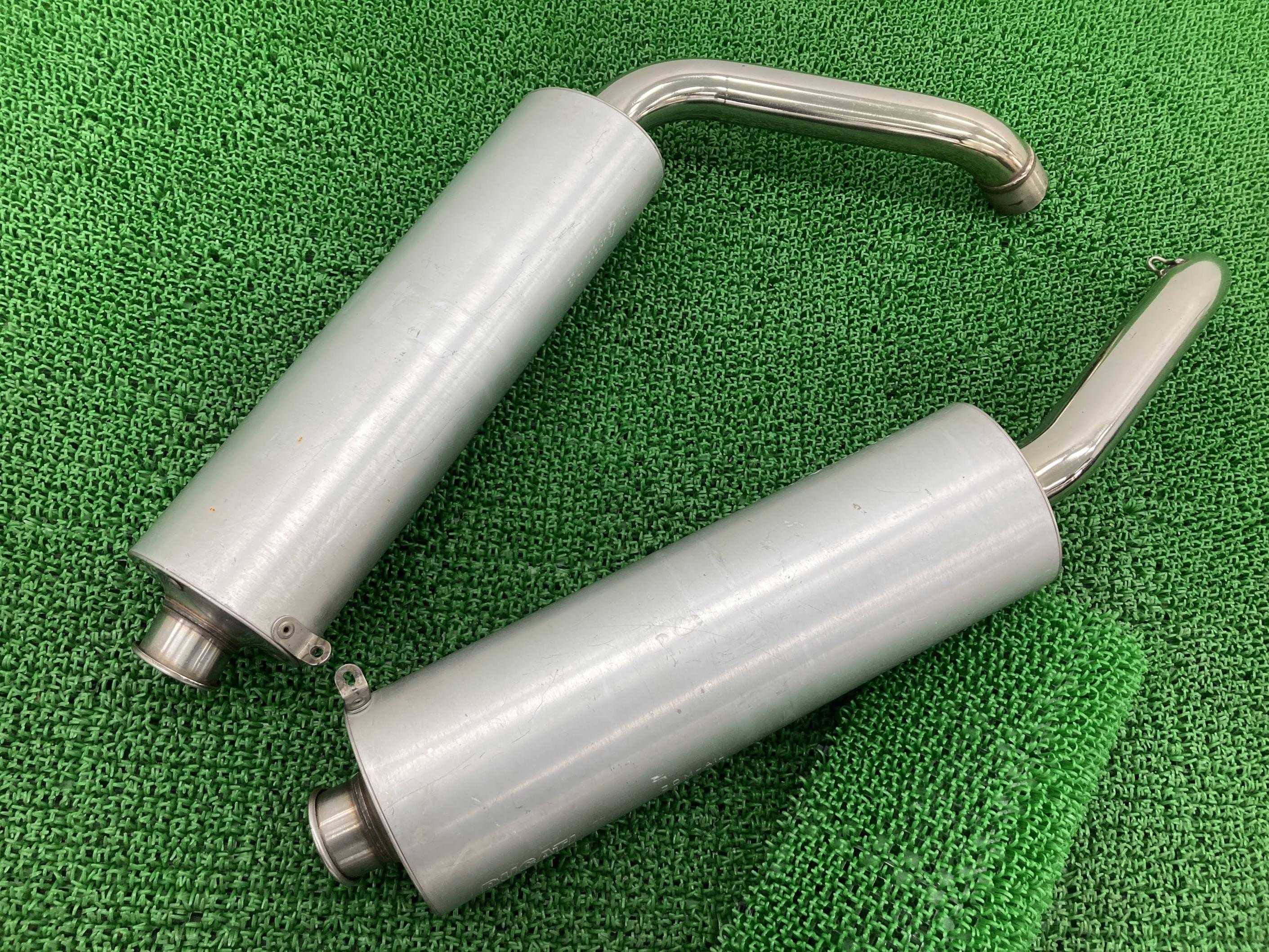 748 サイレンサーマフラー 左右 573.1.039.3A/574.1.039.3A ドゥカティ 純正 バイク 部品 573.1.039.3A 574.1.039.3A コケキズ無し 品薄 希少品 車検 Genuine 【中古】 iN