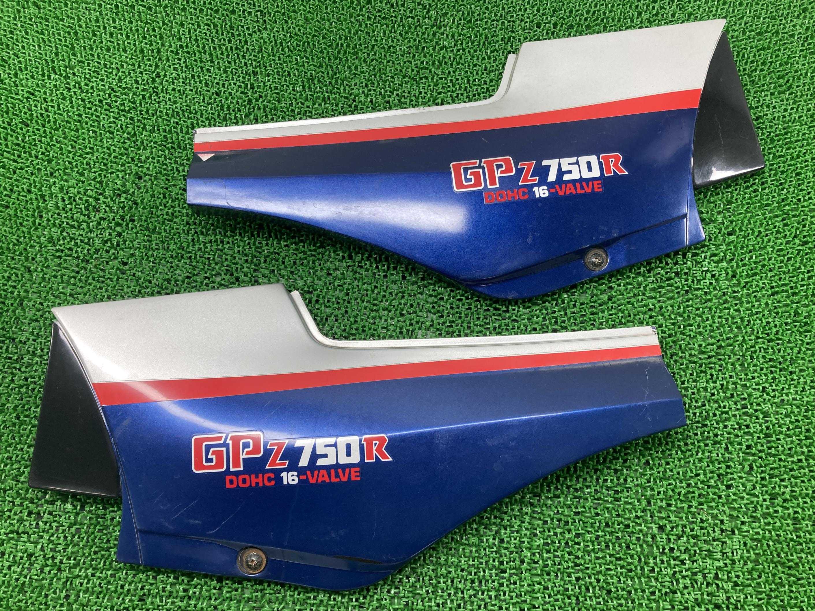 GPZ750Ｒ サイドカバー 左右 青M ZX750G-008*** カワサキ 純正 バイク 部品 ZX750G 修復素材やペイント素材に コケキズ無し 品薄 希少品 車検 Genuine 【中古】 45