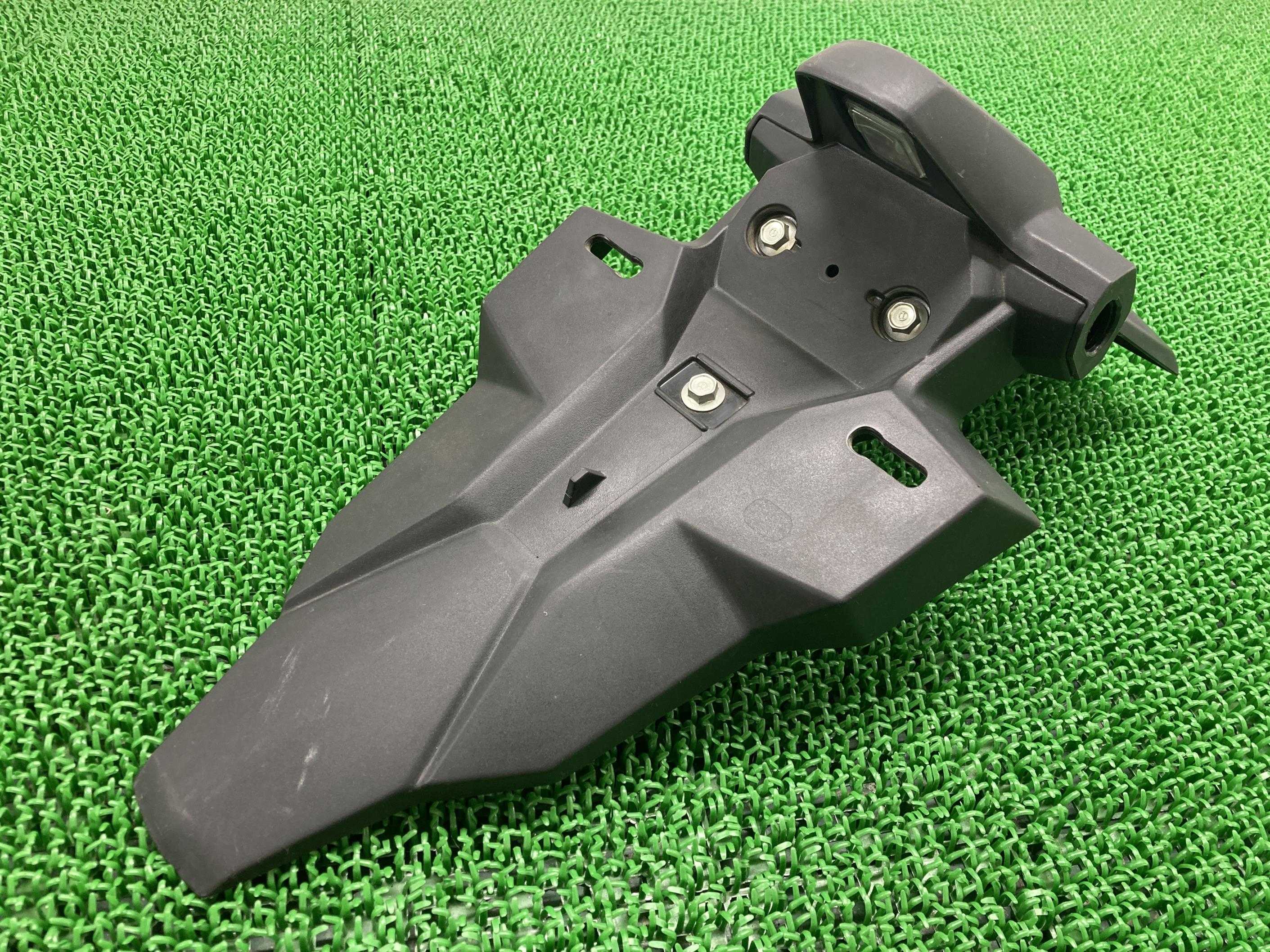 ADV150リアフェンダーKF38-1002***ホンダ純正バイク部品KF38割れ欠け無し品薄希少品ナンバー灯車検Genuine【中古】 81