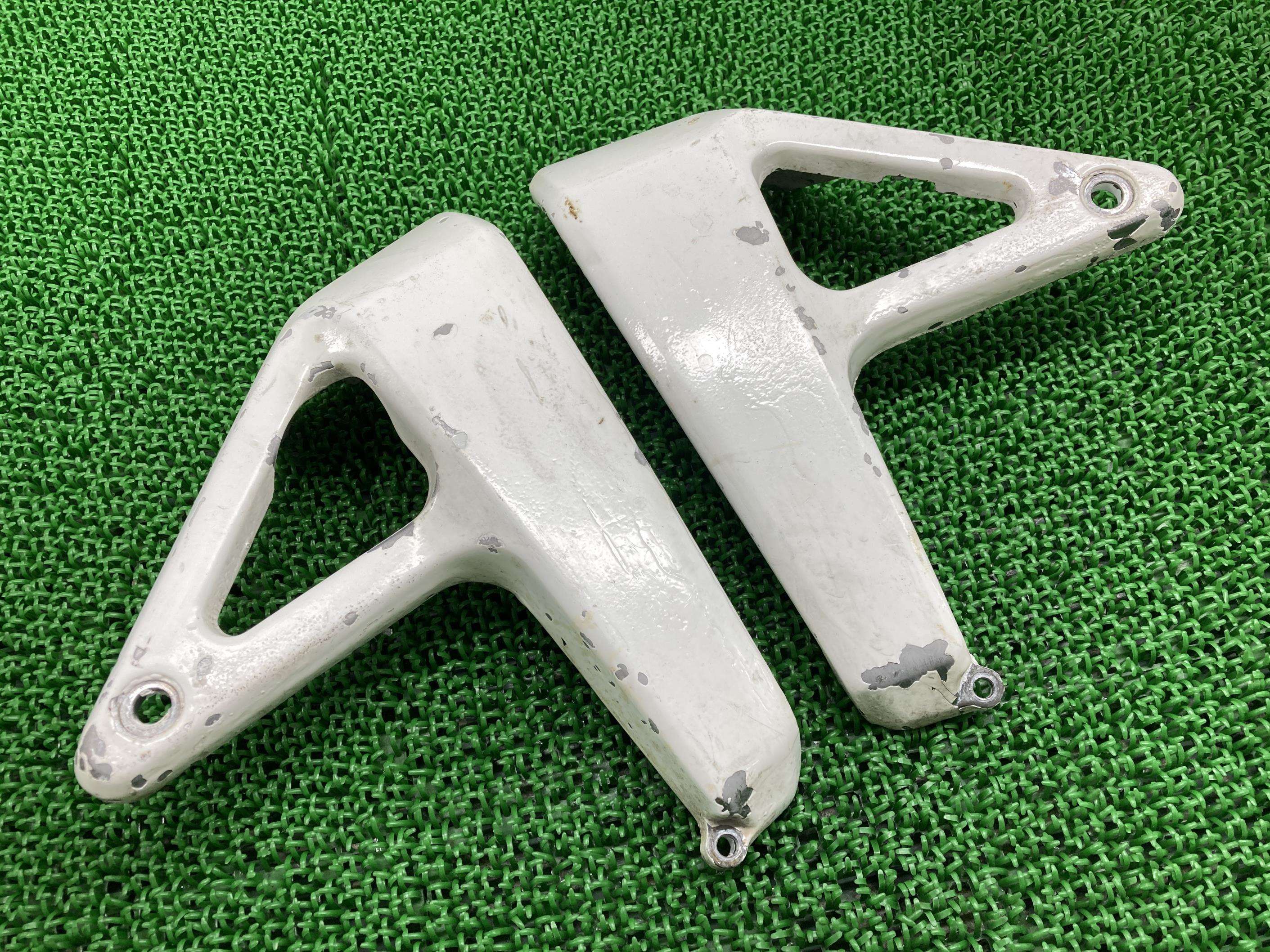 バリオス ラジエターカバー 左右 白 カワサキ 純正 バイク 部品 ZR250A 1633 1634 割れ欠け無し シュラウド ラジエーターカバー 車検 Genuine 【中古】 2